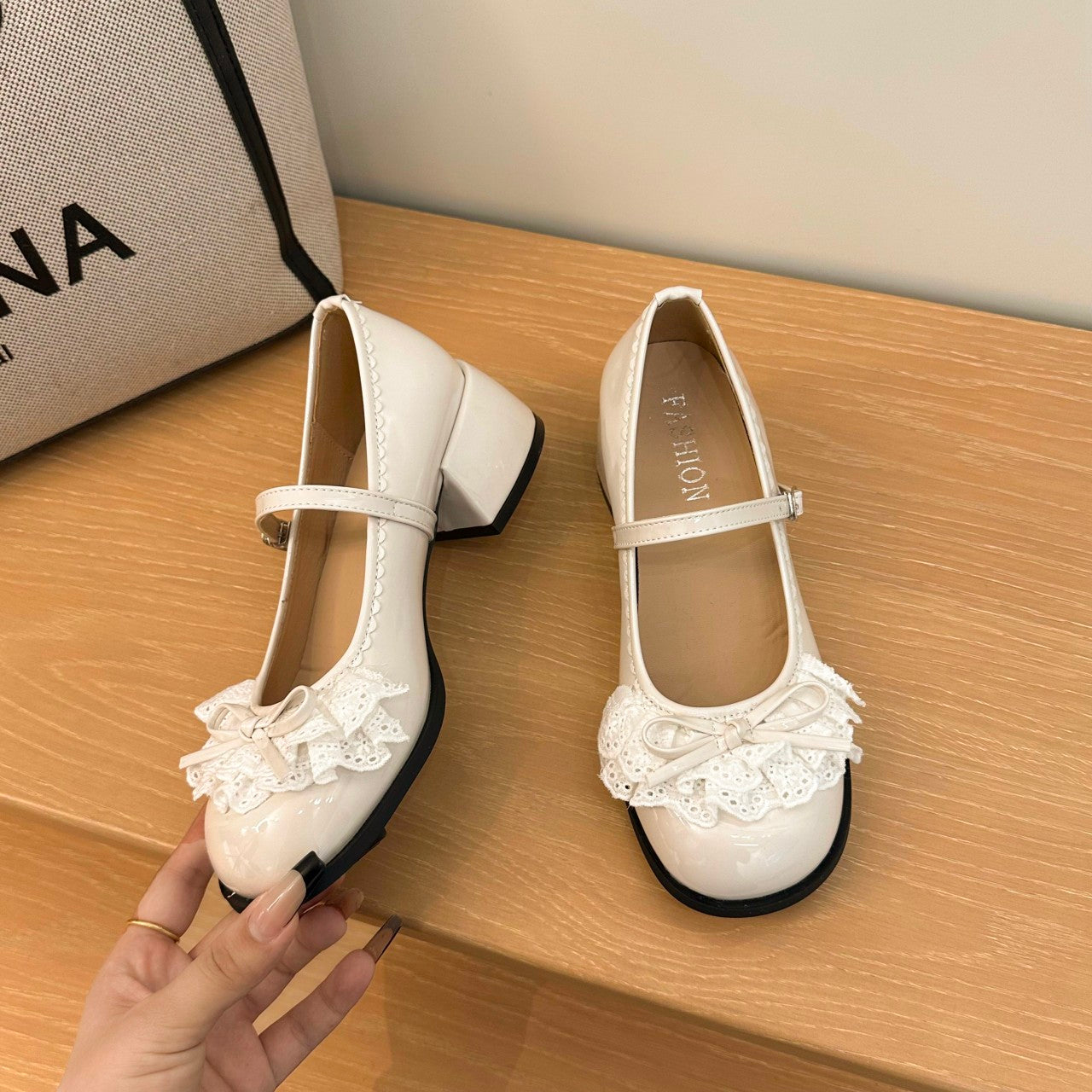 French Retro Shallow Mouth Mary Jane Shoes For Women In Spring And Summer 2025, New Style With Skirt, Gentle Ballet Shoes, Small Leather Shoes