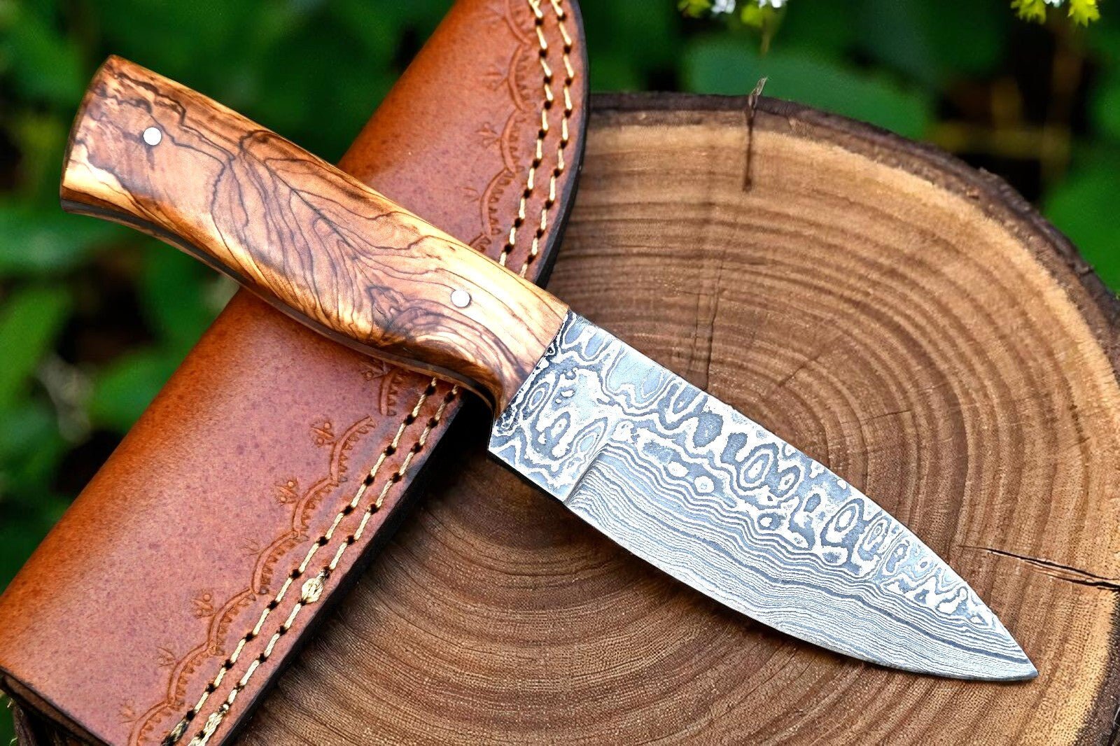 Deer knives - Custom Damascus Skinning Knife for Deer Hunters - Overture Gifts