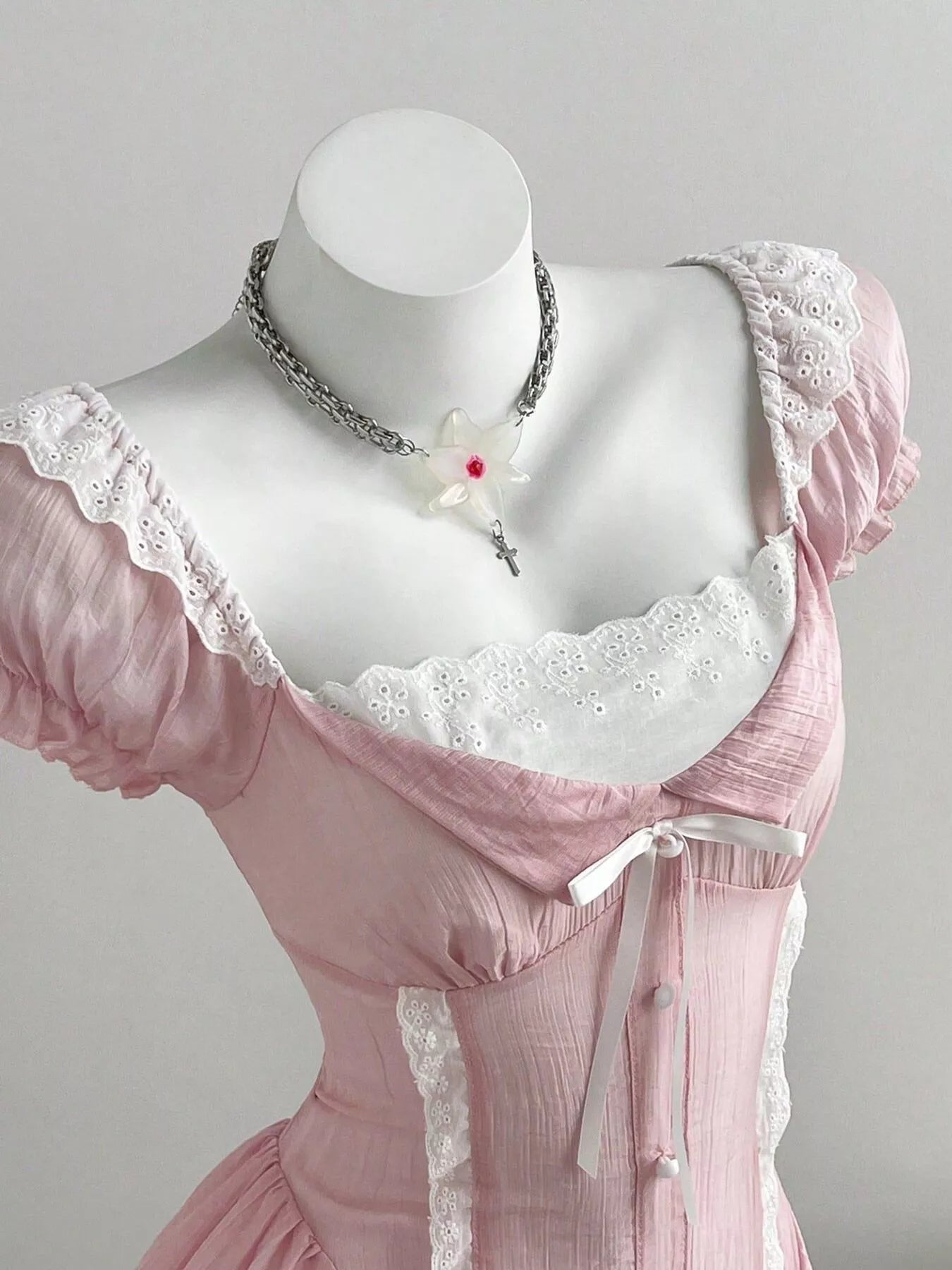 Lace Detail Cap Sleeve Dress