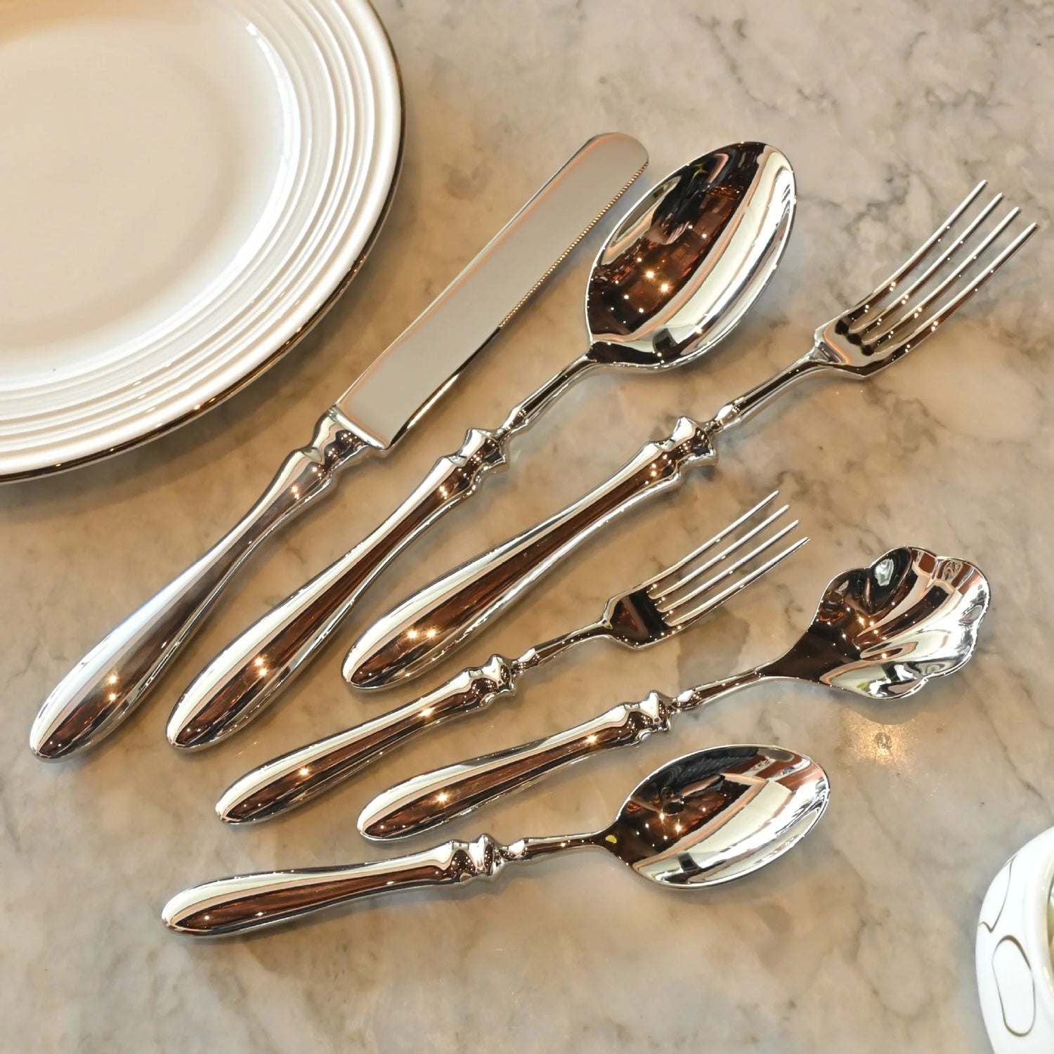 Eleanor Luxury Cutlery Set | 3CARATS - Overture Gifts