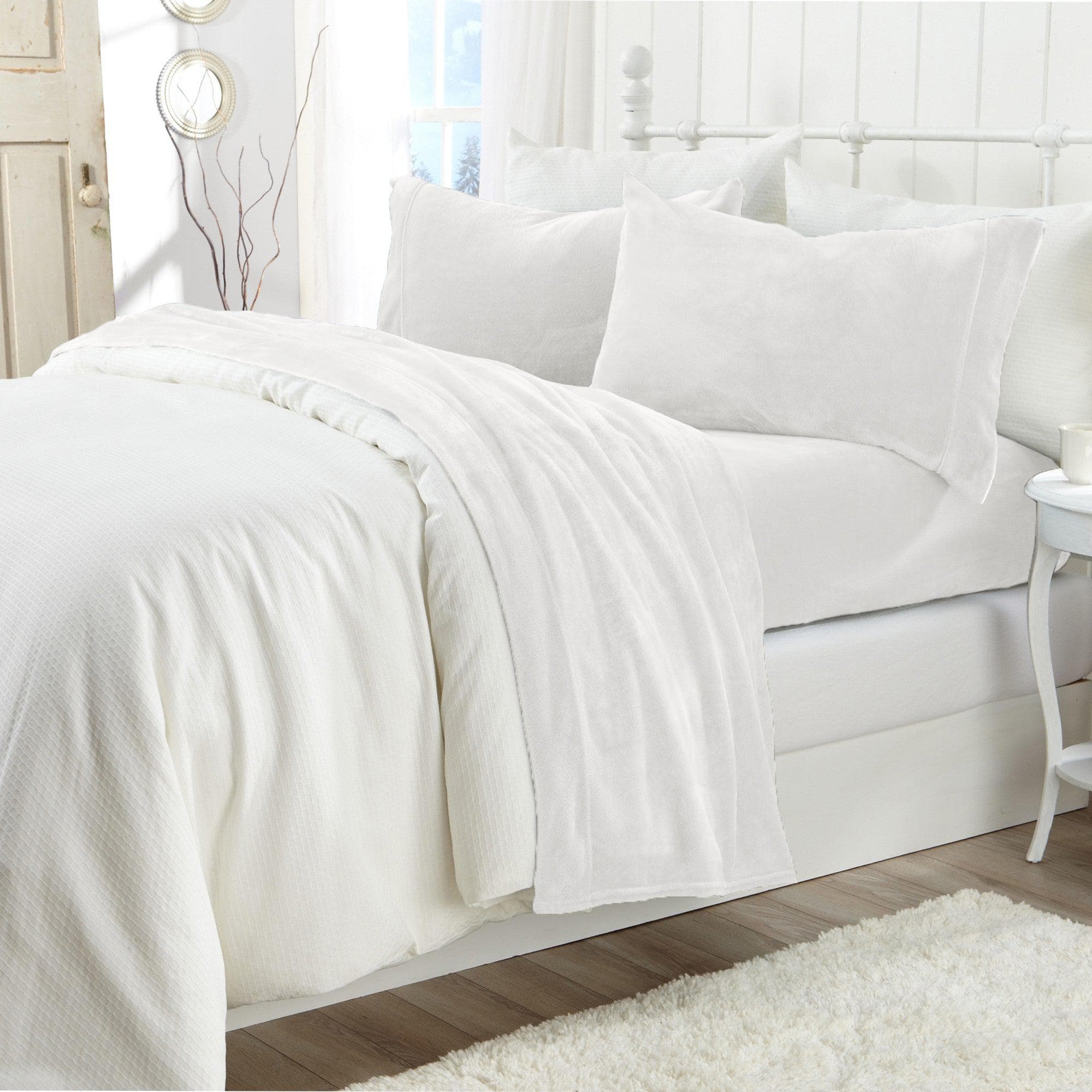 Solid Plush Sheet - Velvet Luxe Collection
