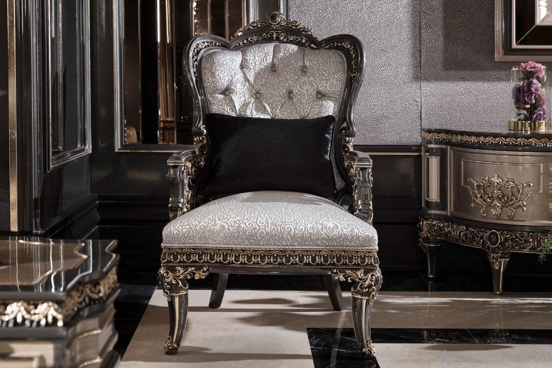 Huma Armchair