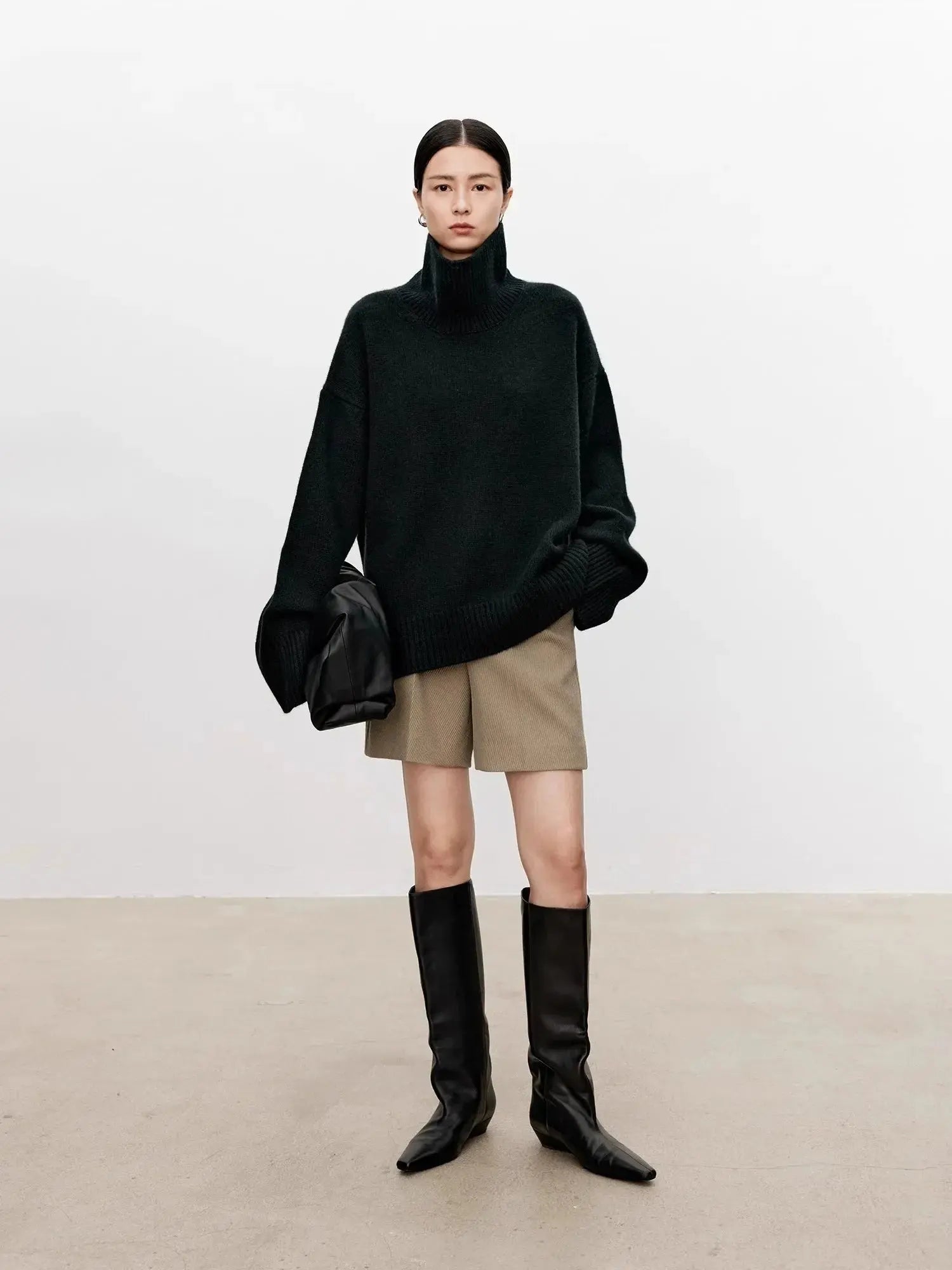 Luxurious Pure Cashmere Turtleneck Sweater - Overture Gifts