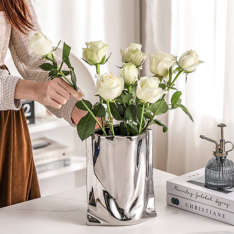 Minimally designed ceramic pleated electroplated vase for hydroponic cultivation of fresh flowers and dried flowers - Overture Gifts