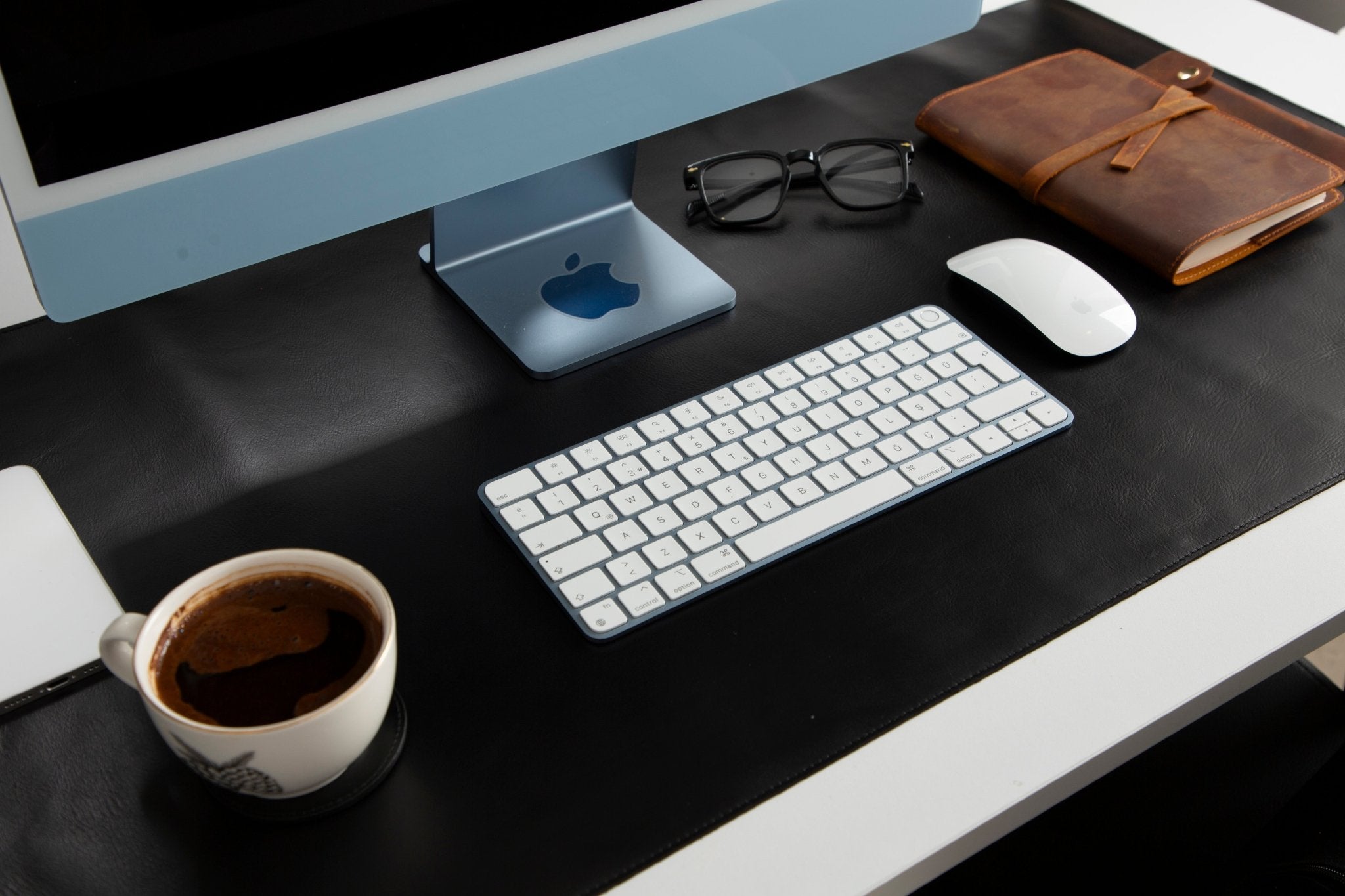 Natural Leather Desk Mat (91 cm x 48 cm) - Overture Gifts