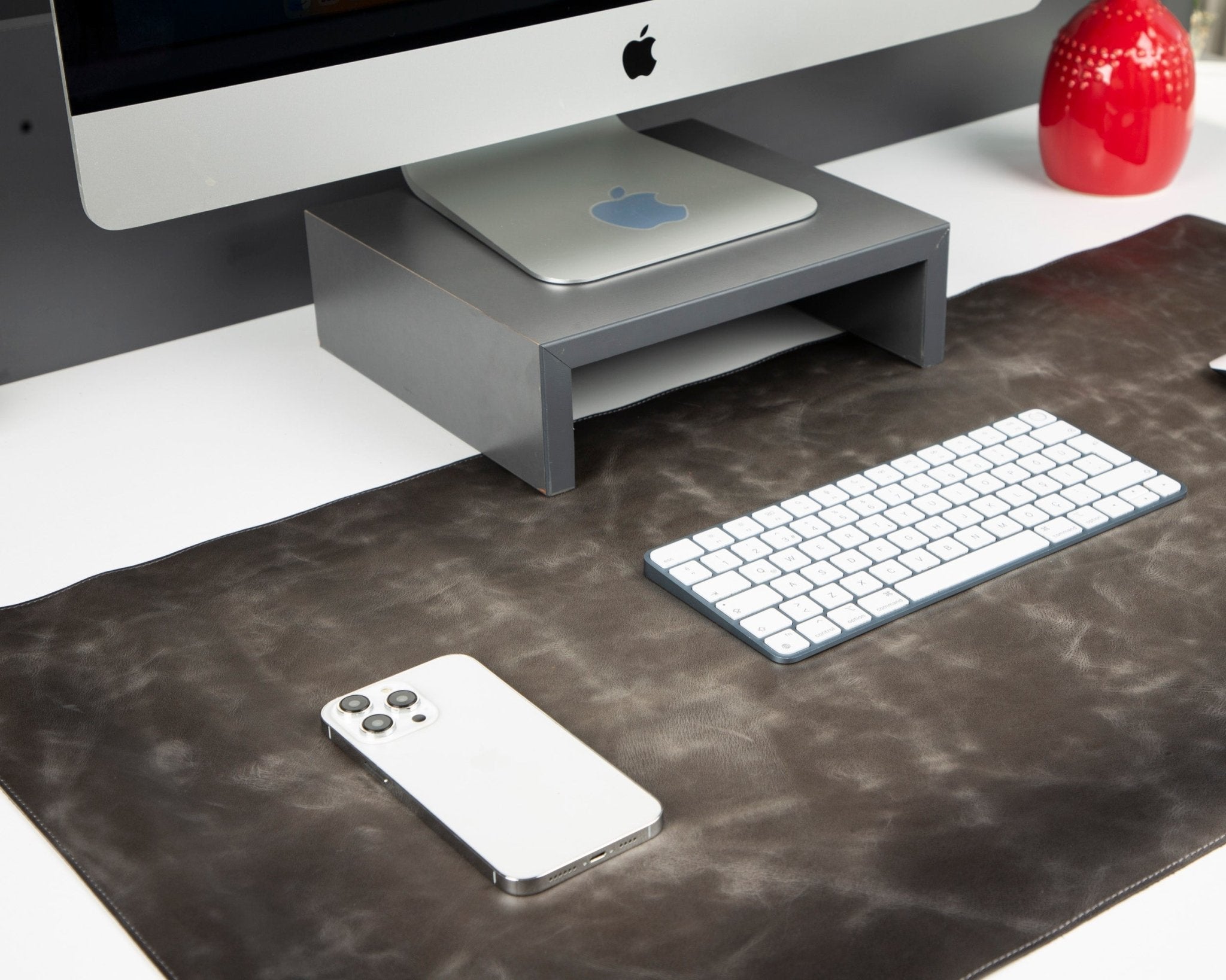 Natural Leather Desk Mat (91 cm x 48 cm) - Overture Gifts