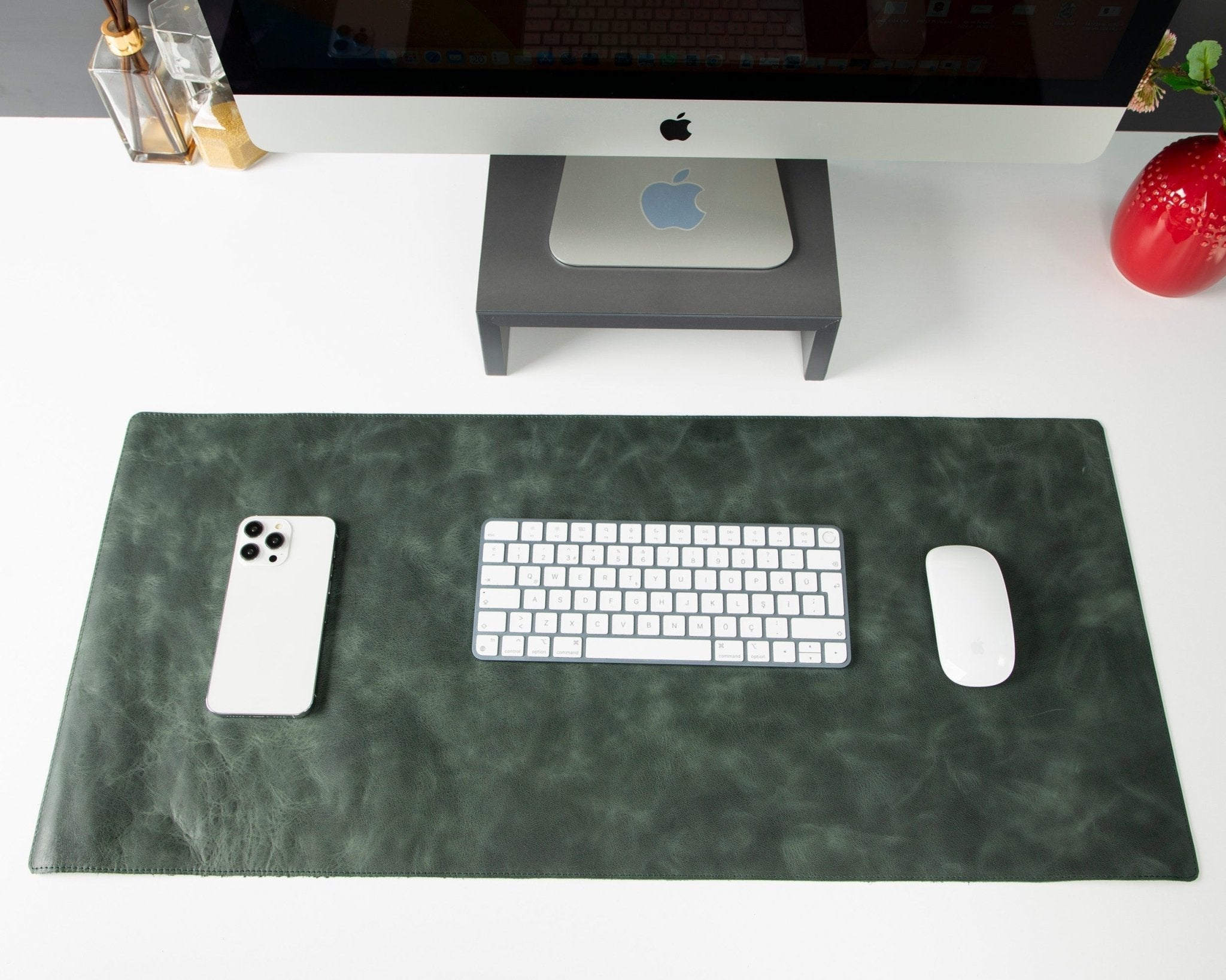 Natural Leather Desk Mat (91 cm x 48 cm) - Overture Gifts
