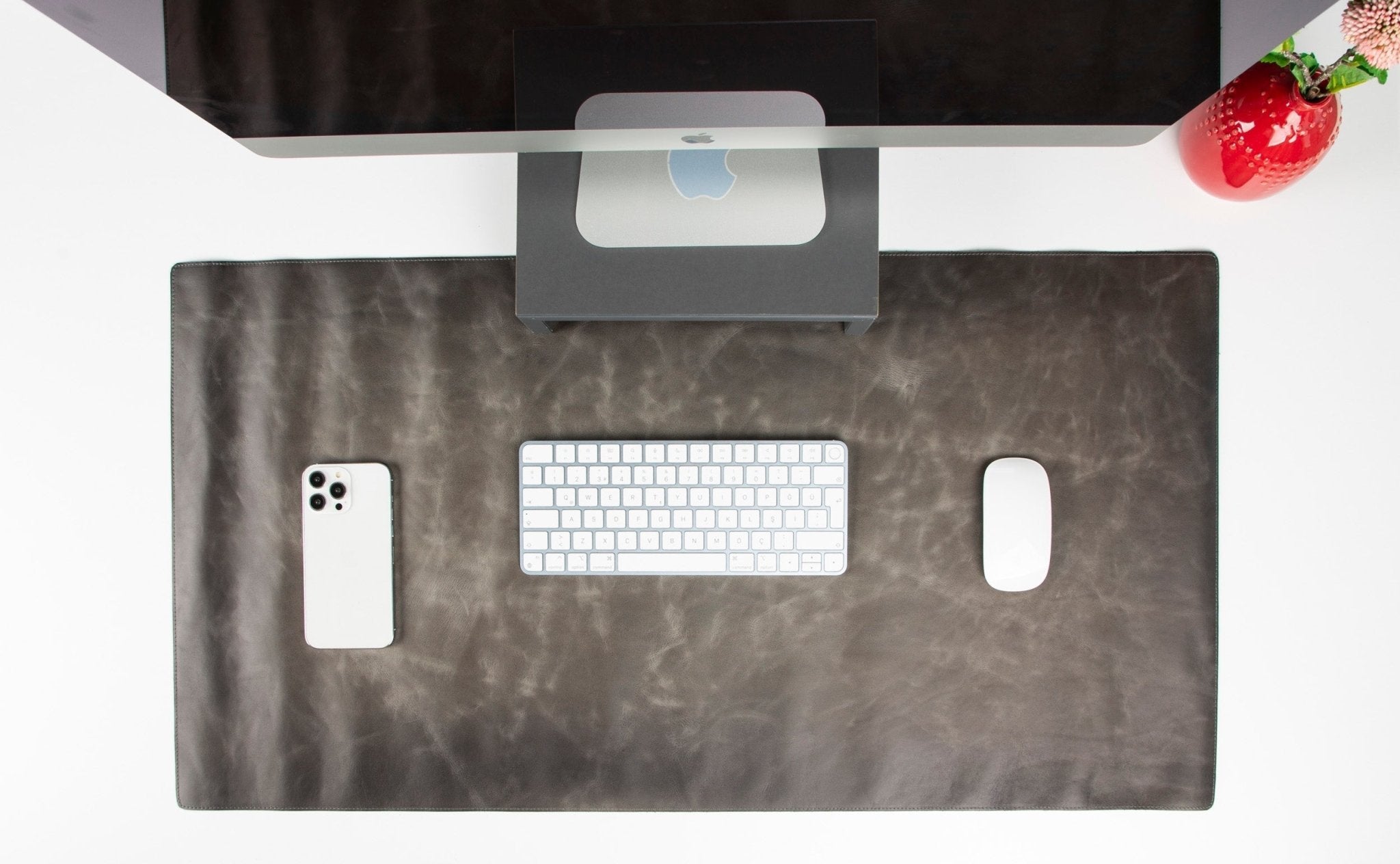 Natural Leather Desk Mat (91 cm x 48 cm) - Overture Gifts