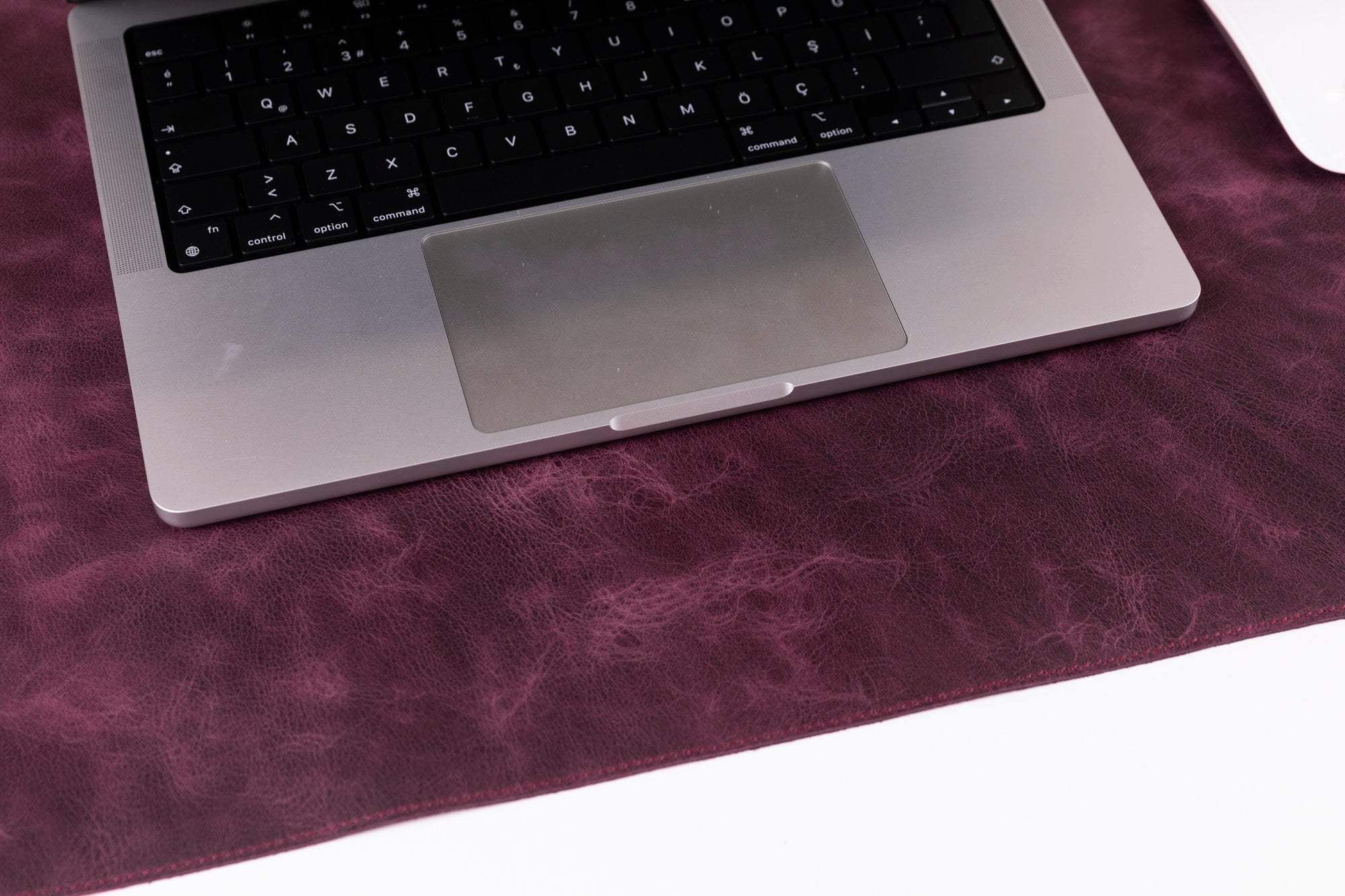 Natural Leather Desk Mat (91 cm x 48 cm) - Overture Gifts