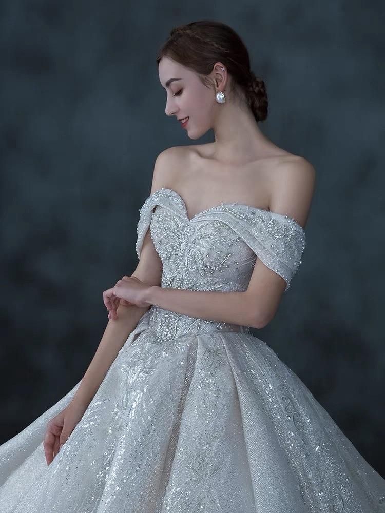 Luxury Wedding Gown With Crystals EDW101