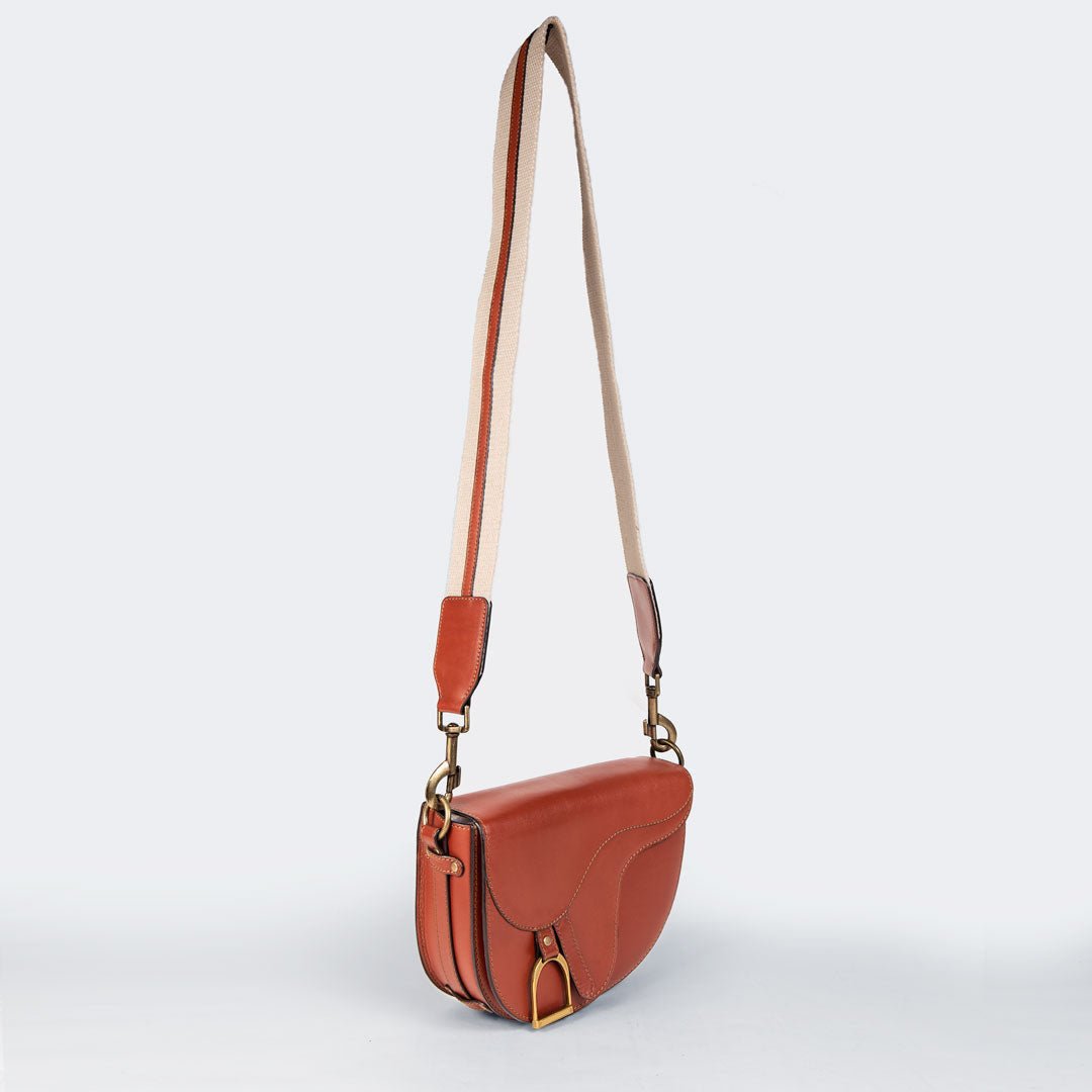 Signature Saddle Bag - Luxury Leather Handbag in Cognac