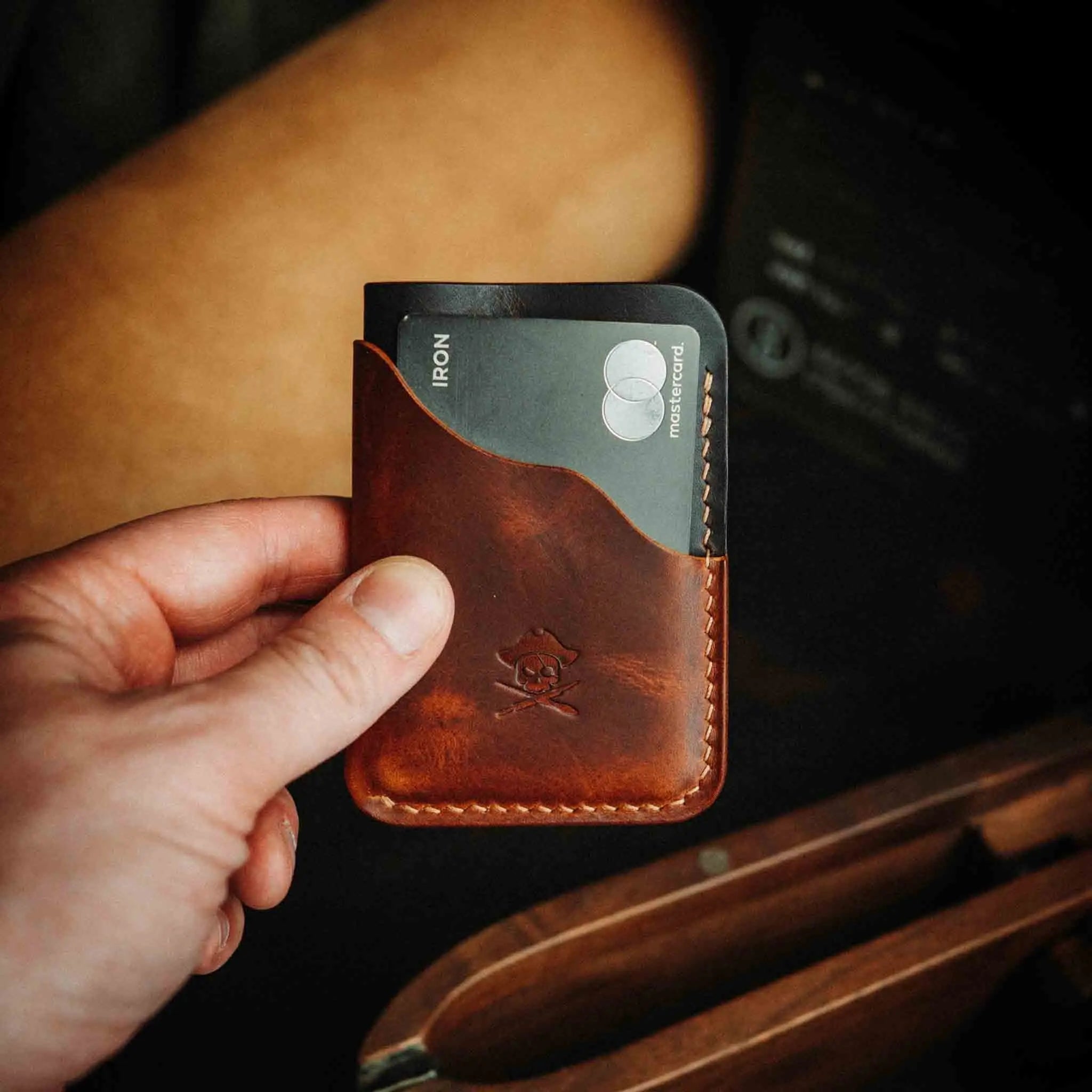 Venturer v2 – Minimalist Leather Wallet - Overture Gifts