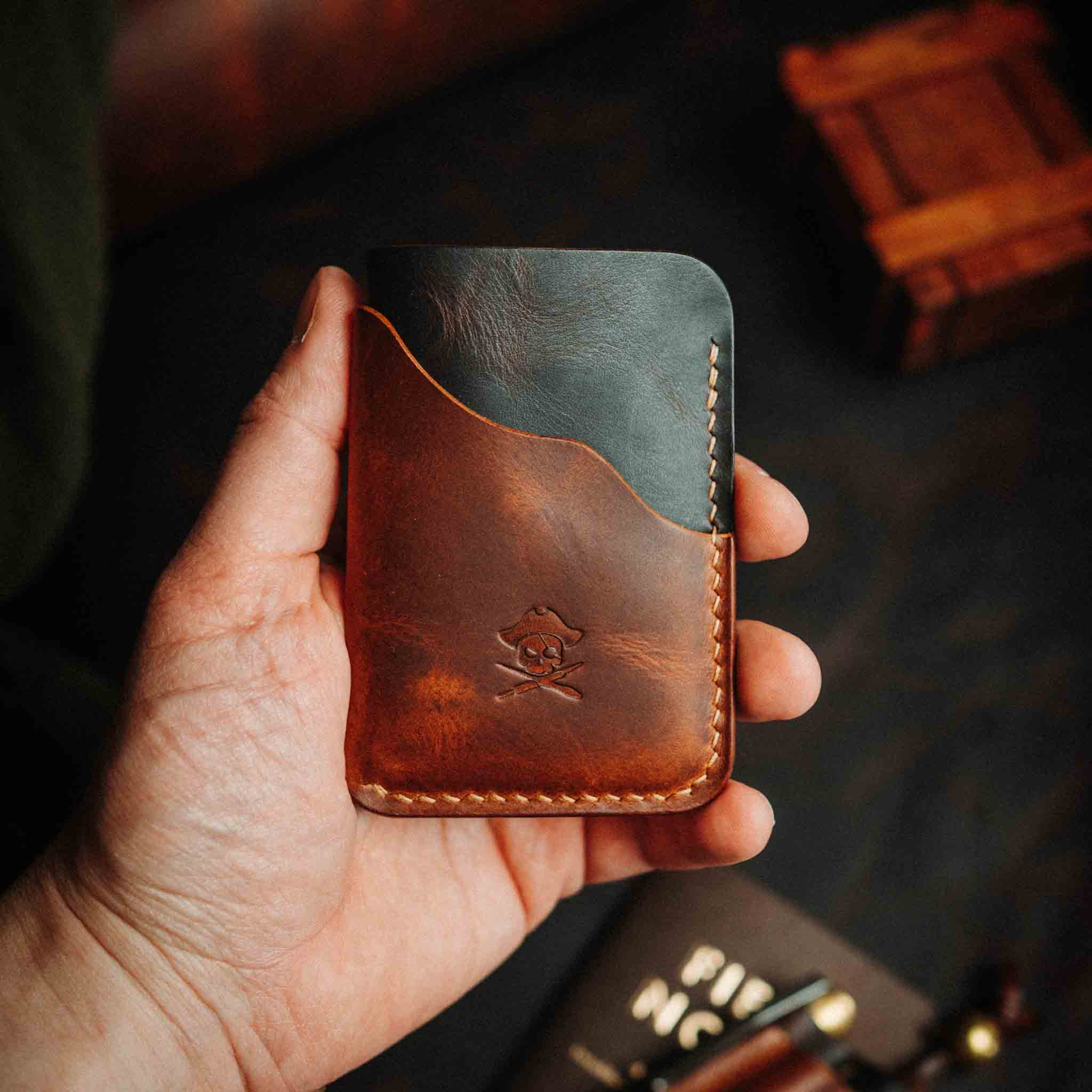 Venturer v2 – Minimalist Leather Wallet - Overture Gifts