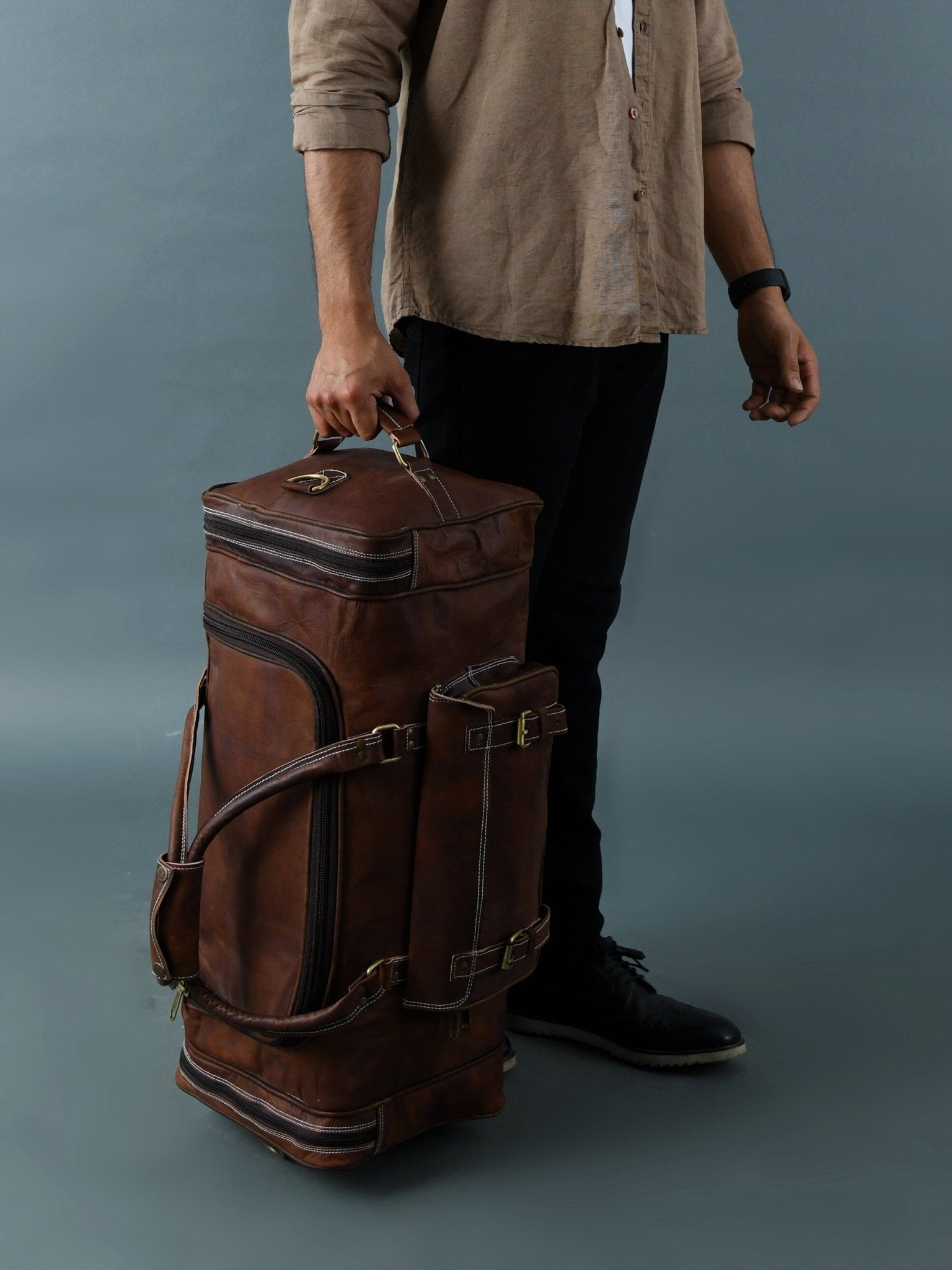 Walker Leather Weekender Bag + Free Toiletry - Overture Gifts