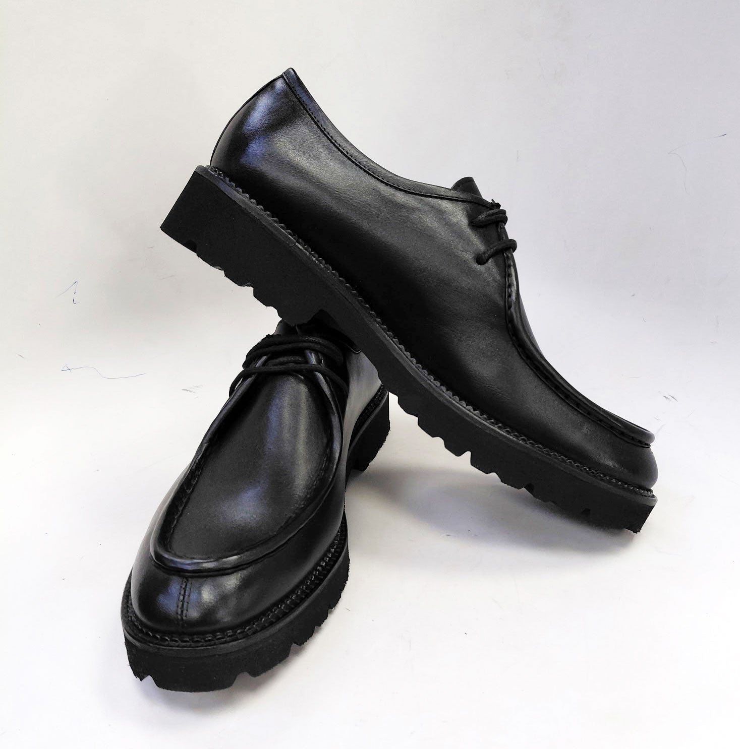 C Collection Calfskin Lace Up Shoe - Black