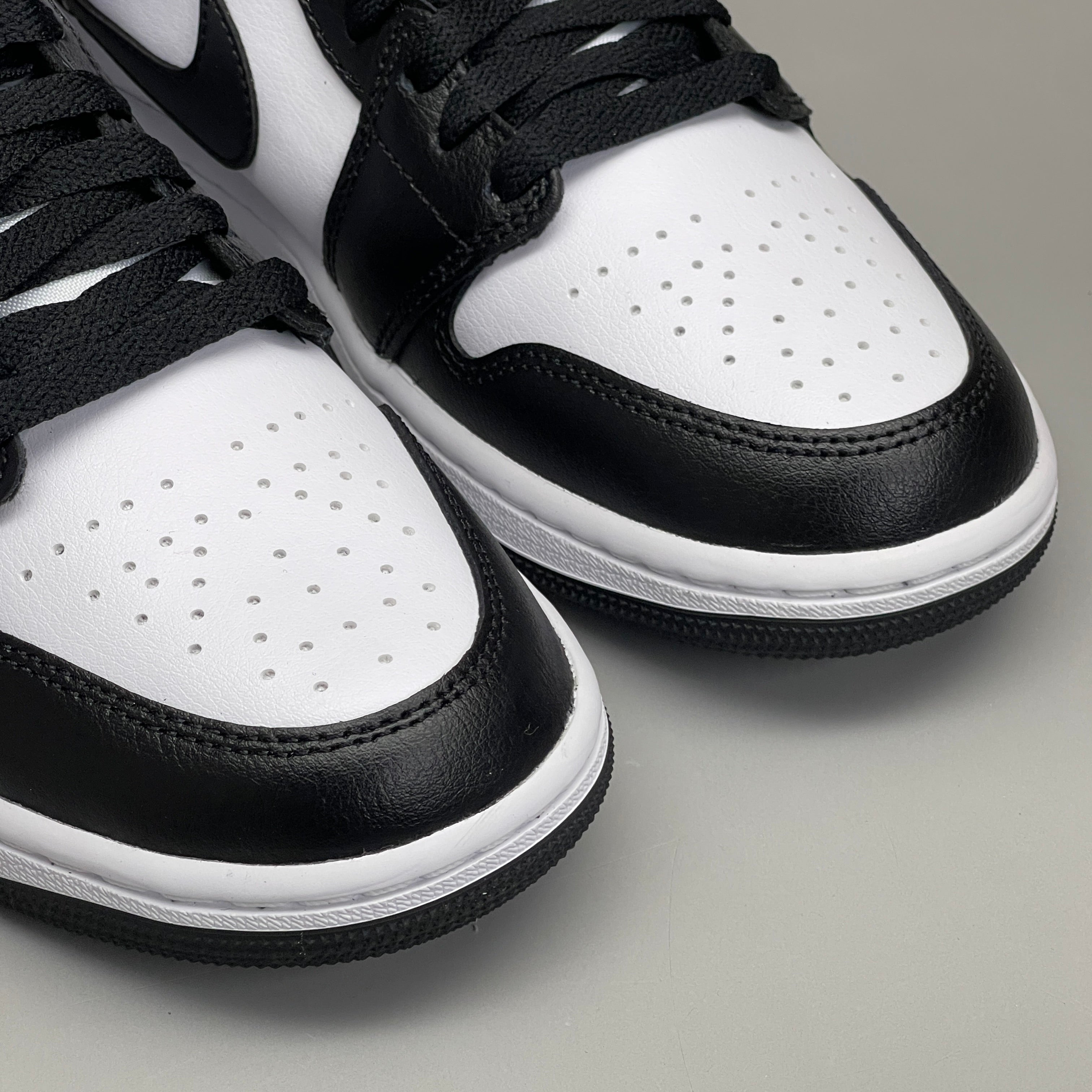 NIKE AIR JORDAN 1 Mid Panda Shoe Women's Sz 9 Black / White DV0991-101 (New)