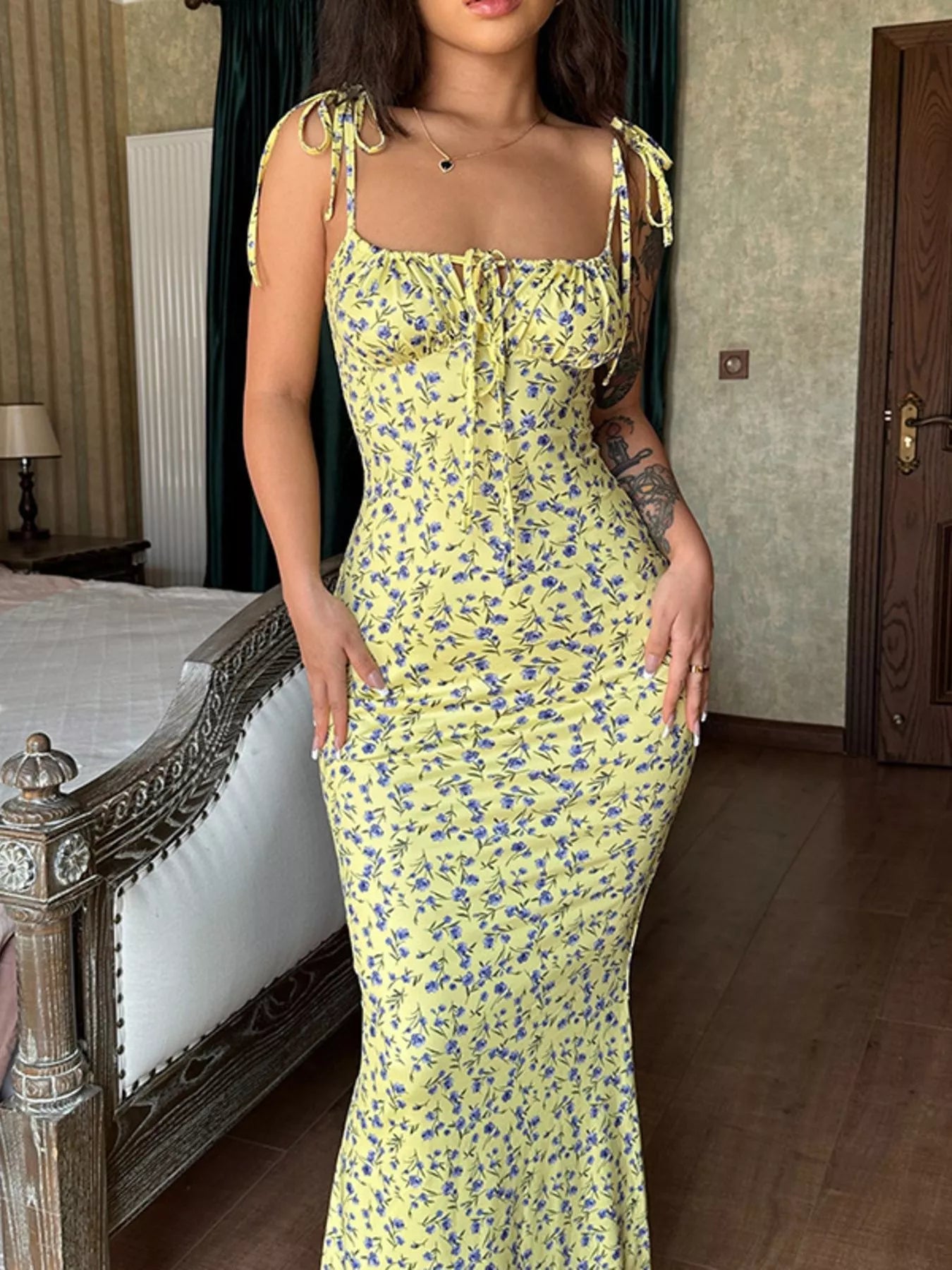 Floral Print Tie Strap Bodycon Maxi Dress