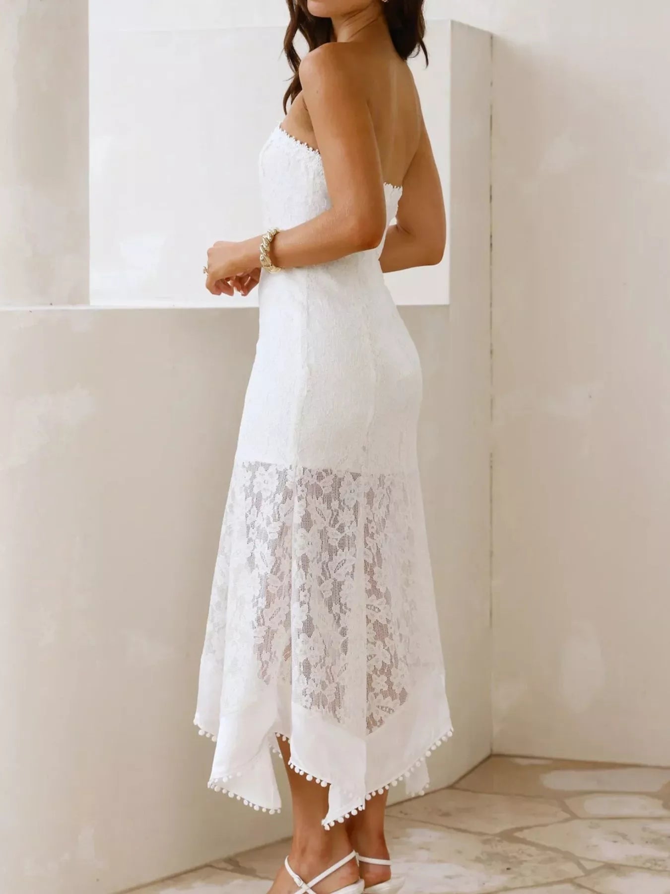 Elegant Lace Strapless Midi Dress