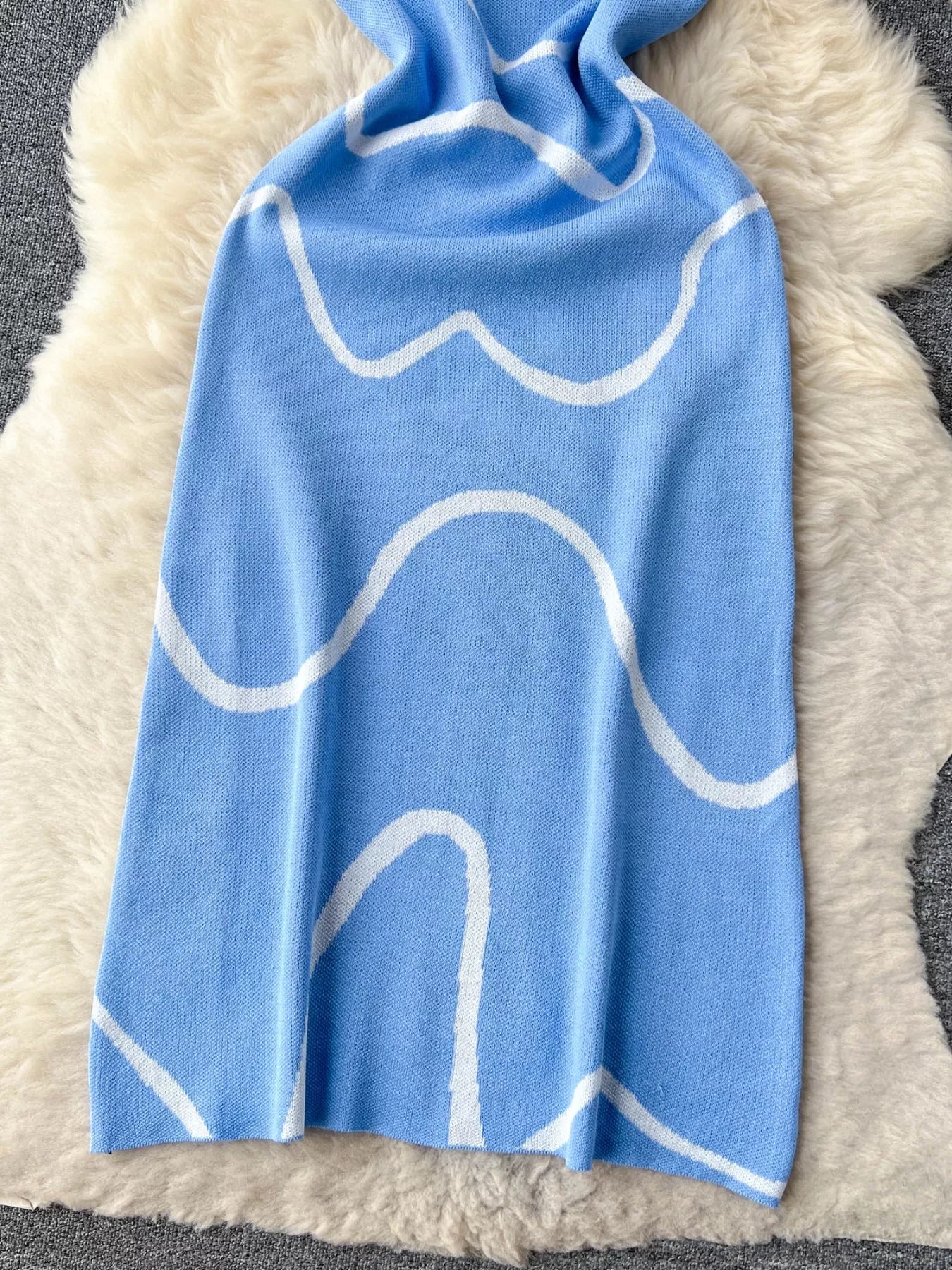 Wave Pattern Knit Midi Dress