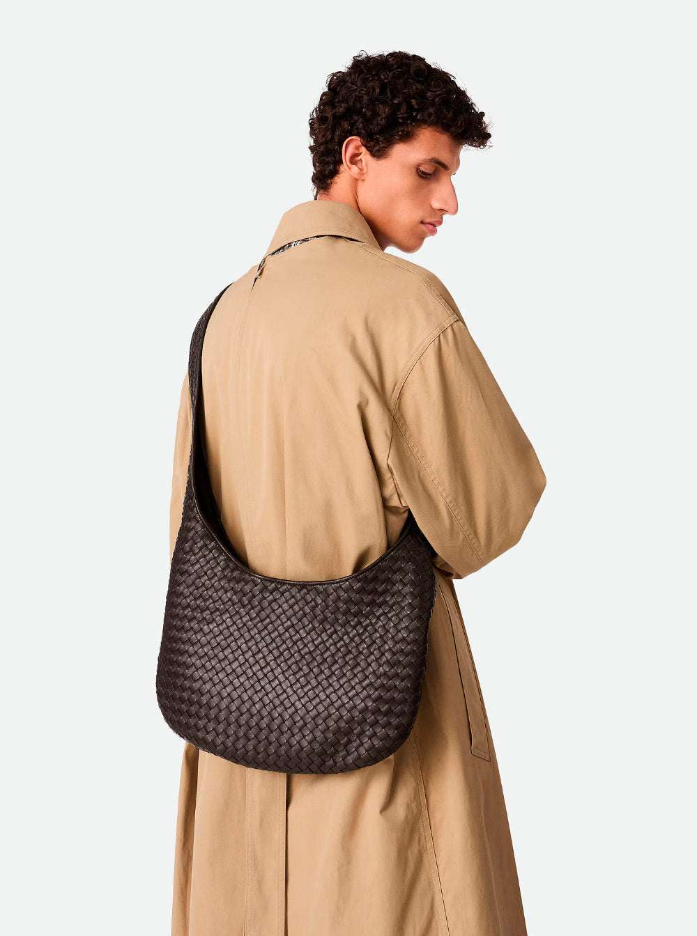 Bottega Veneta Men Brown  Crossbody Bag With Top Zip Closure And Intreccio Motif In Leather For Men