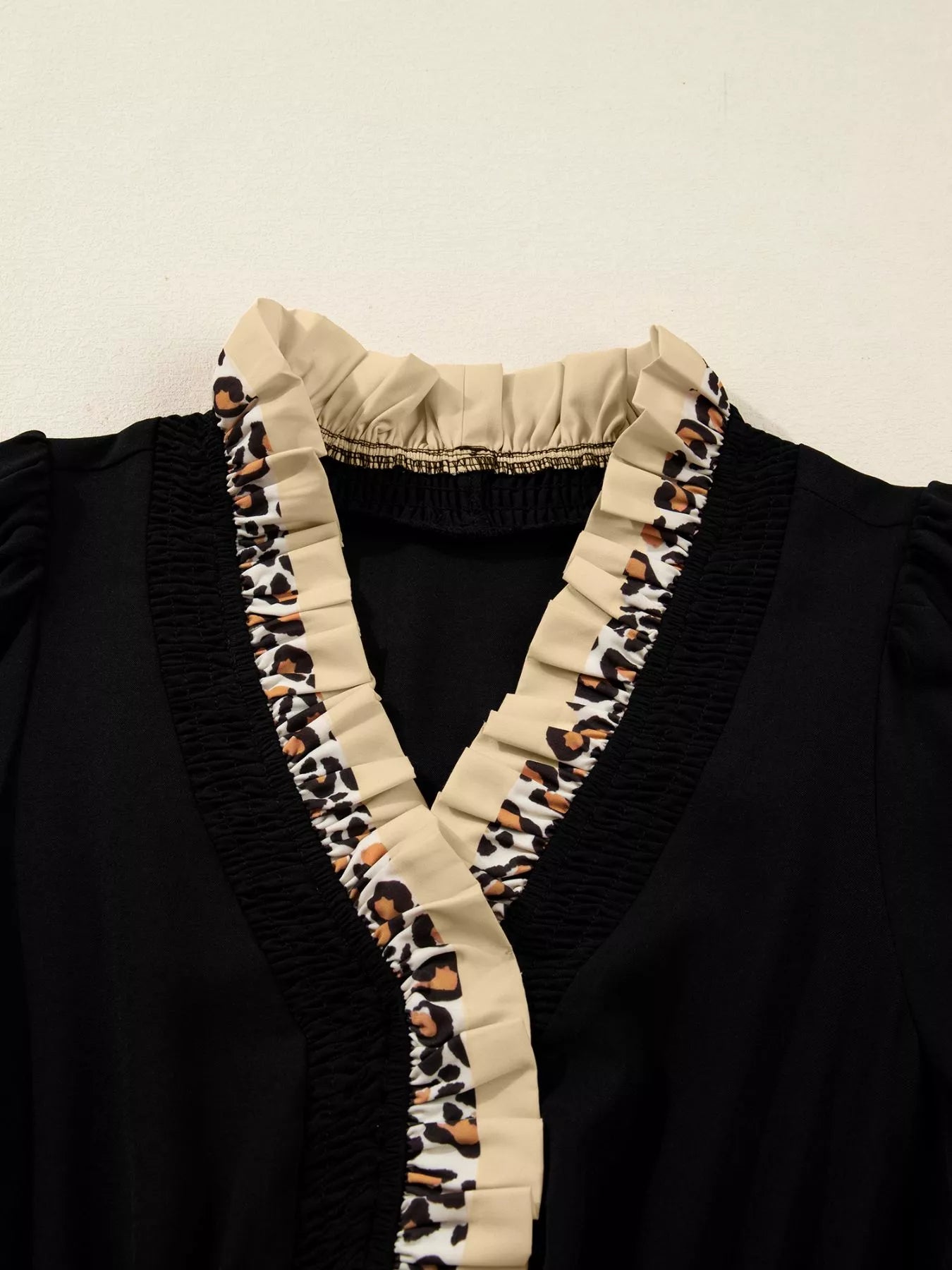 Contrast Leopard Frilled Trim V Neck Bracelet Sleeve Midi Dress