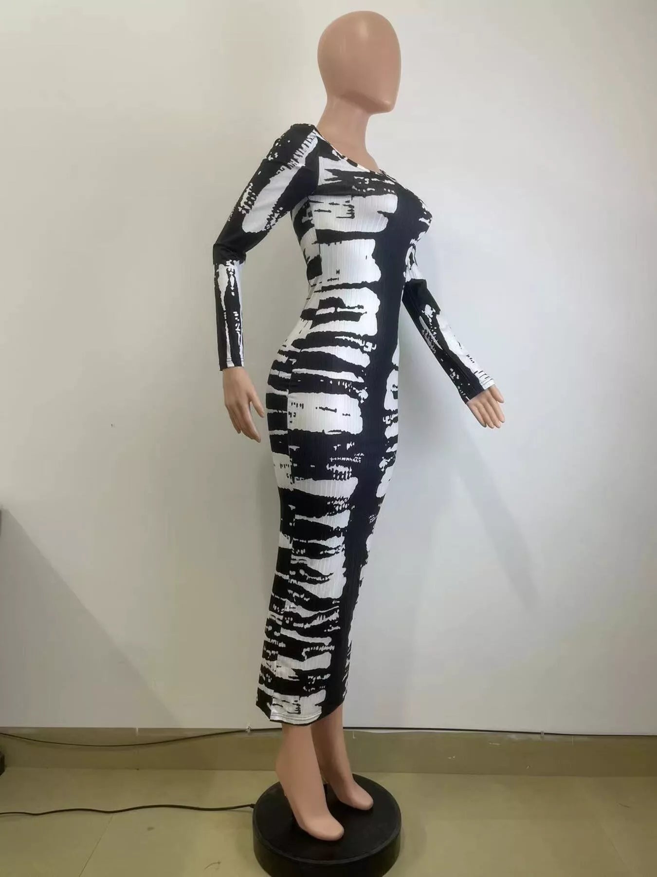 Tie-Dye Long Sleeve Maxi Dress