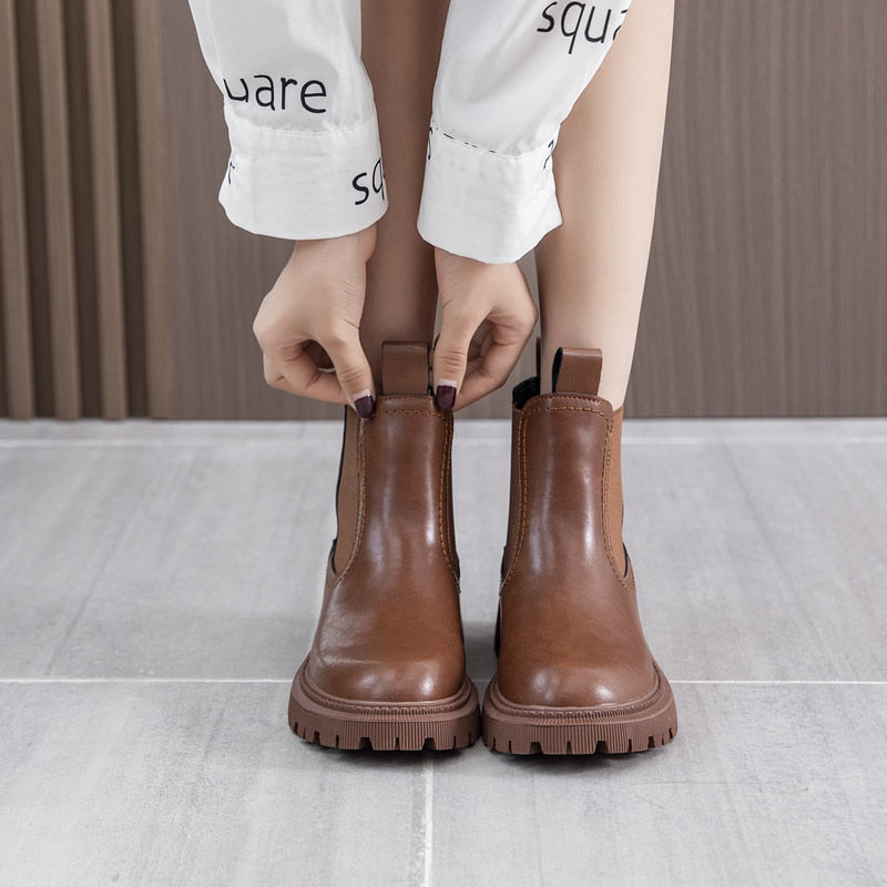 AIYUQI Women's Chelsea Boots Genuine Leather New Autumn Winter Fashion Women's Ankle Boots Retro Martin Boots Ladies