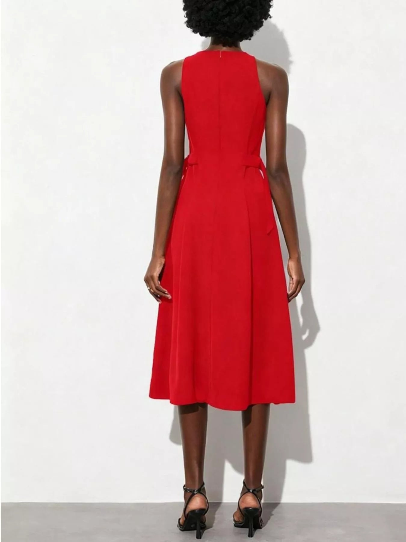 Sleeveless Solid Color Midi Dress