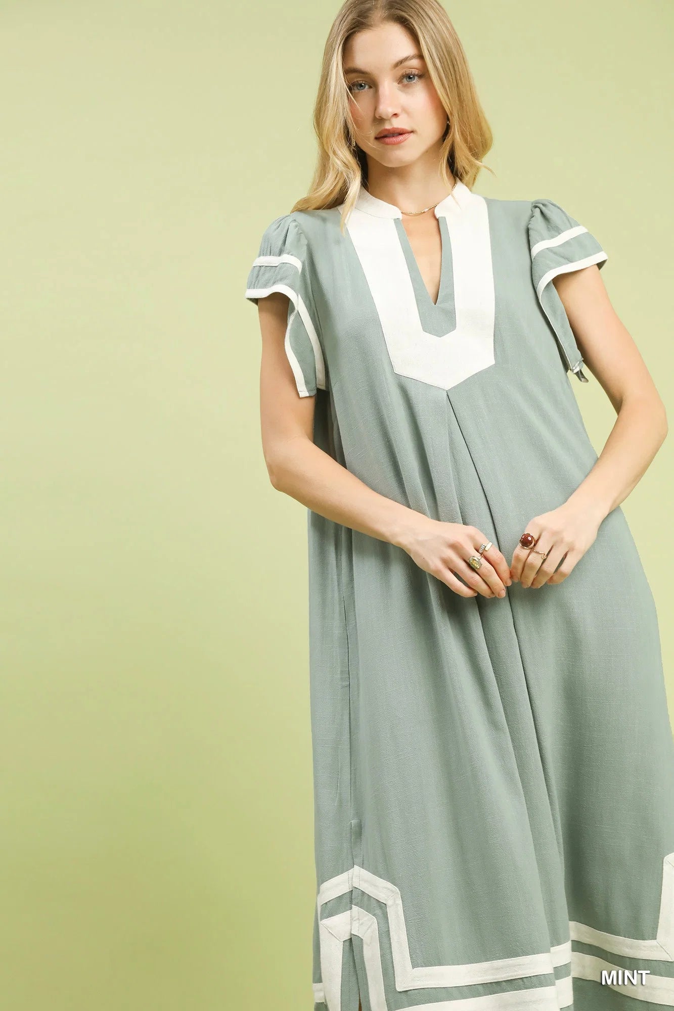 Umgee Linen Cotton Contrast Neckline Midi Dress