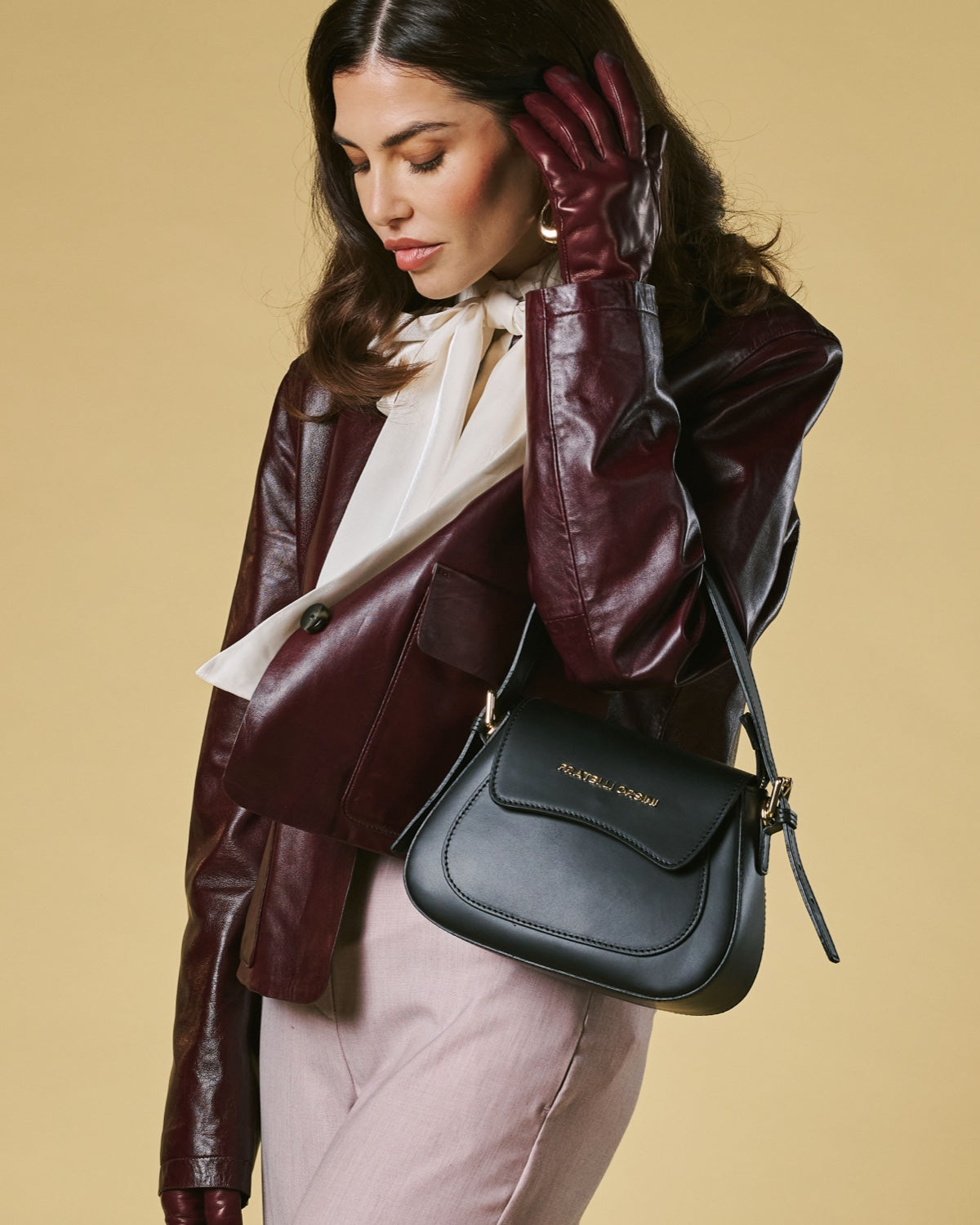 Ottavia (black) - Italian calf leather women's crossbody bag (with shoulder strap)