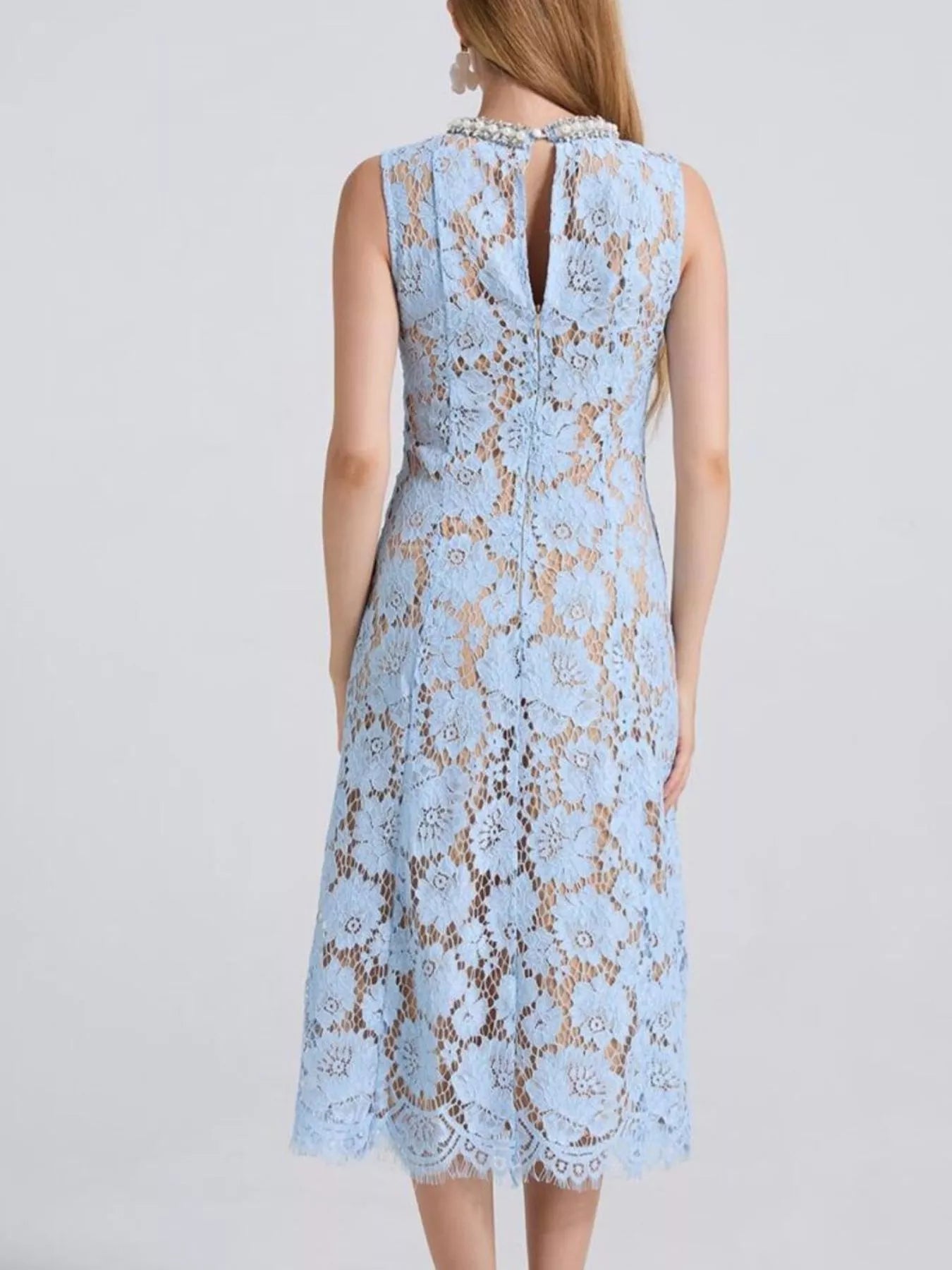 Pearl Neckline Sleeveless Lace Dress