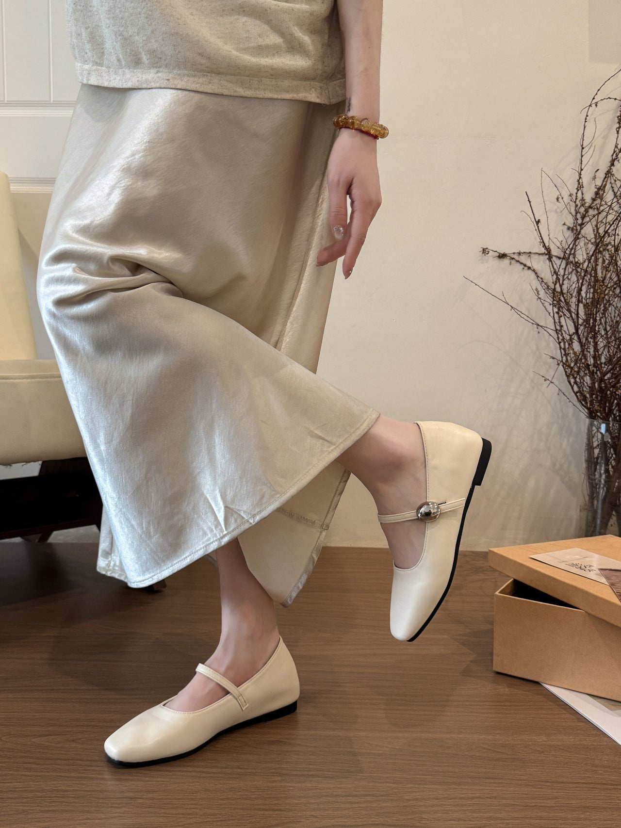 Women Black Flat Low Heel Leather Mary Janes, New Summer Versatile French Style Daily Shoes Matching Skirts