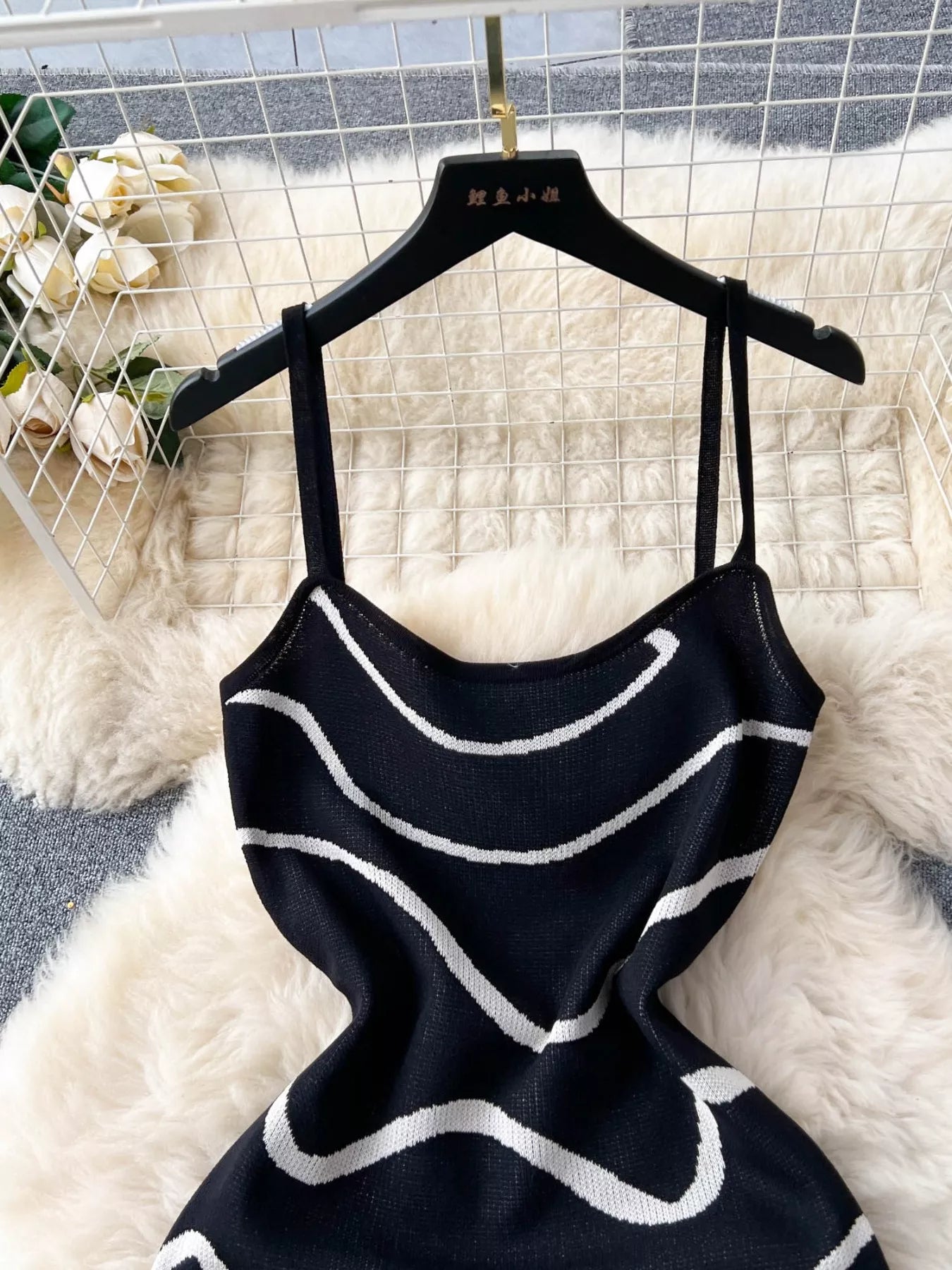 Wave Pattern Knit Midi Dress