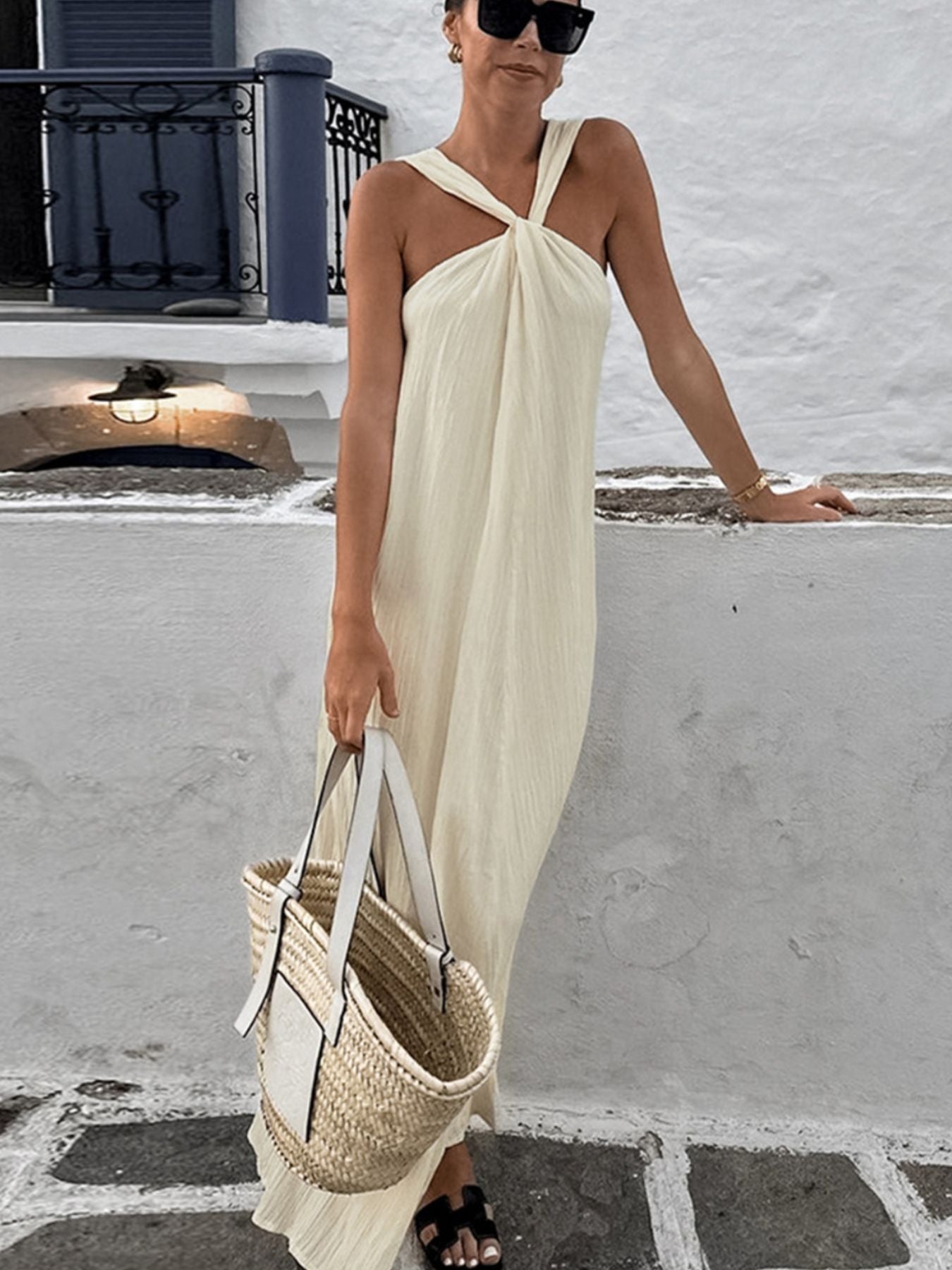 Halter Neck Flowy Maxi Dress