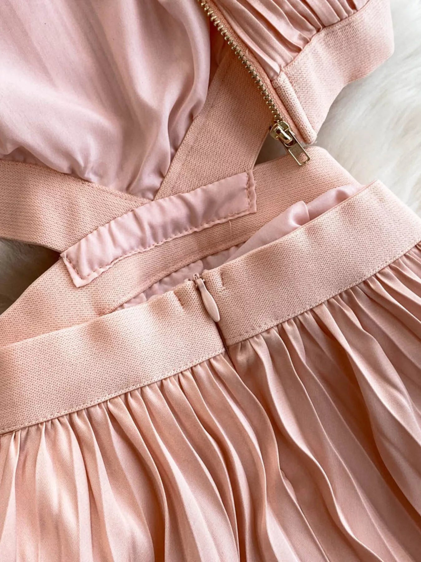 Halter Neck Pleated Maxi Dress