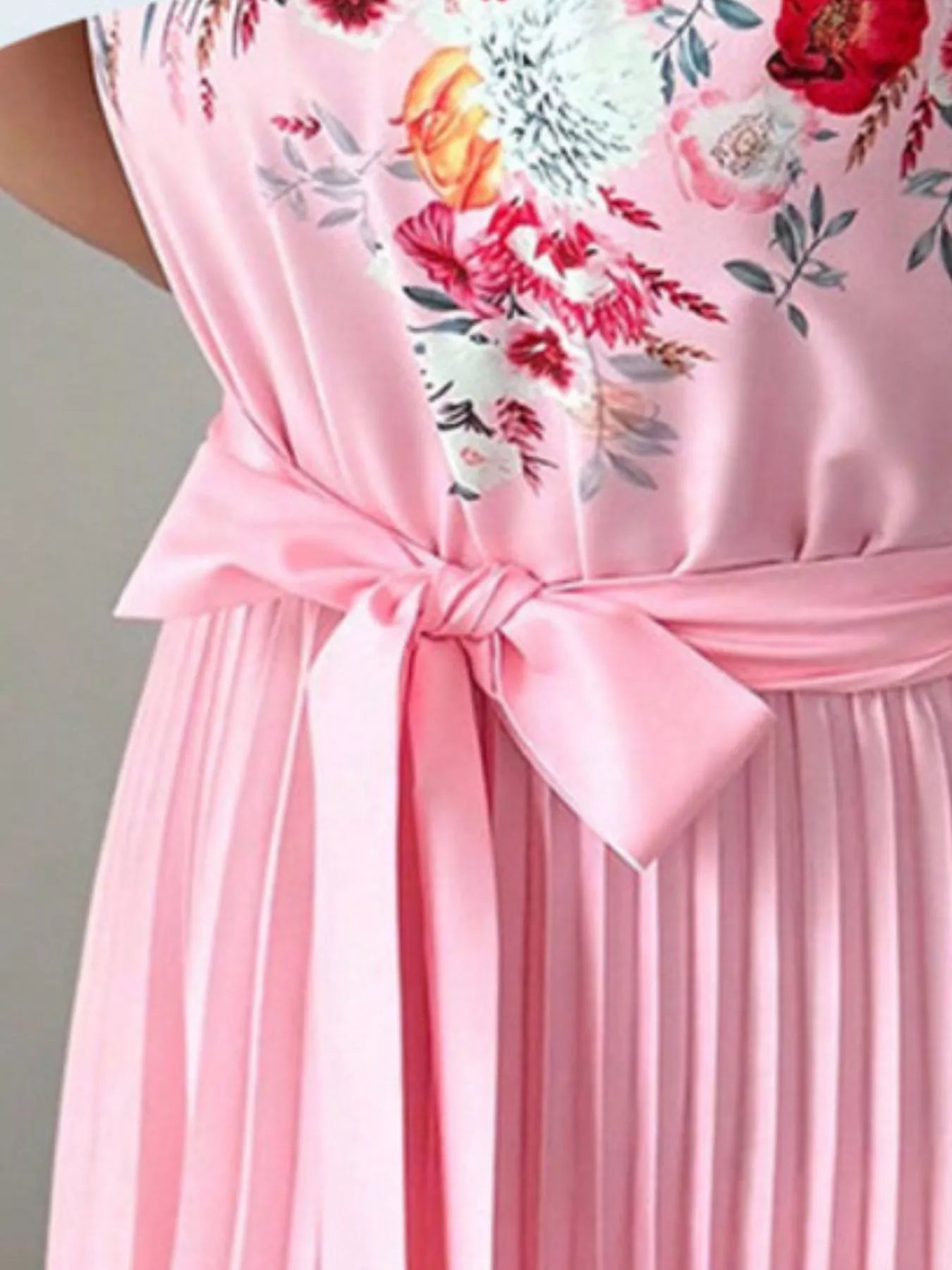 Halter Neck Floral Print Pleated Maxi Dress
