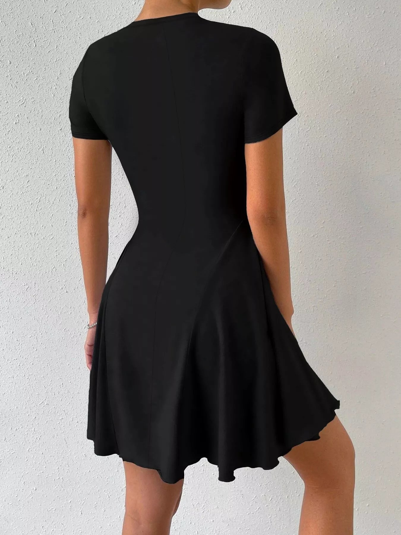 Round Neck Short Sleeve Mini Dress