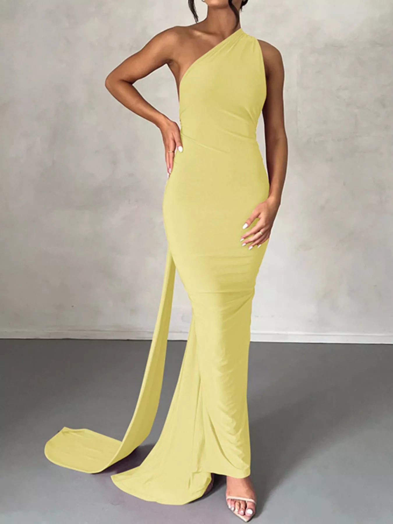 Backless One-Shoulder Ruched Bodycon Maxi Dress
