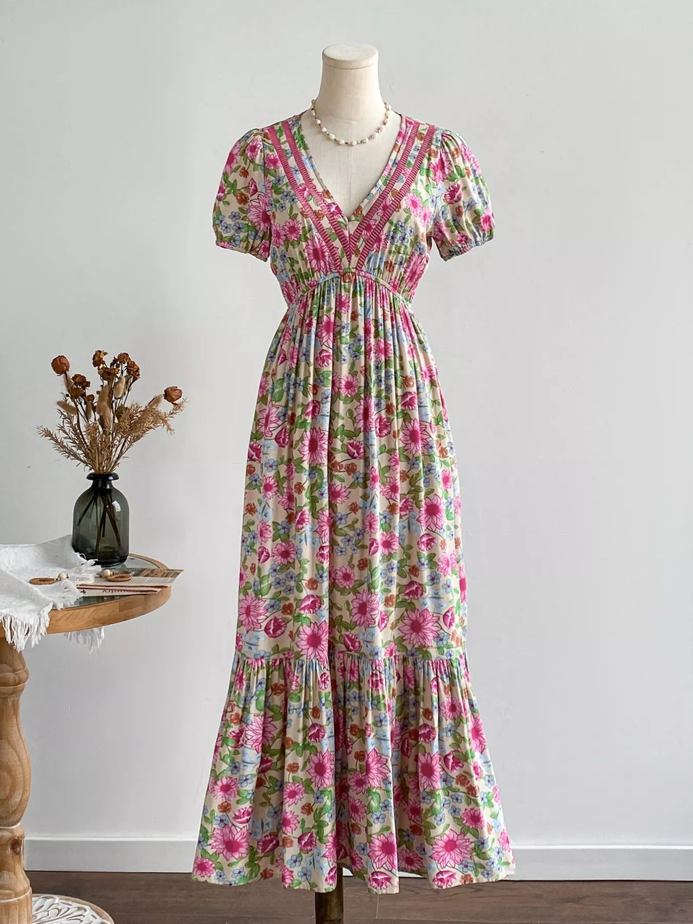 Floral Print V-Neck Puff Sleeve Dress