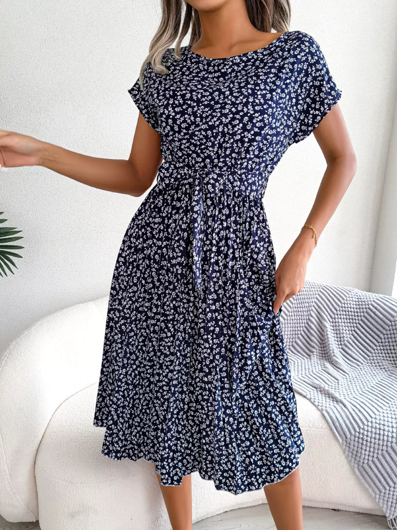 Floral Print Pleated Midi Dress with Belt