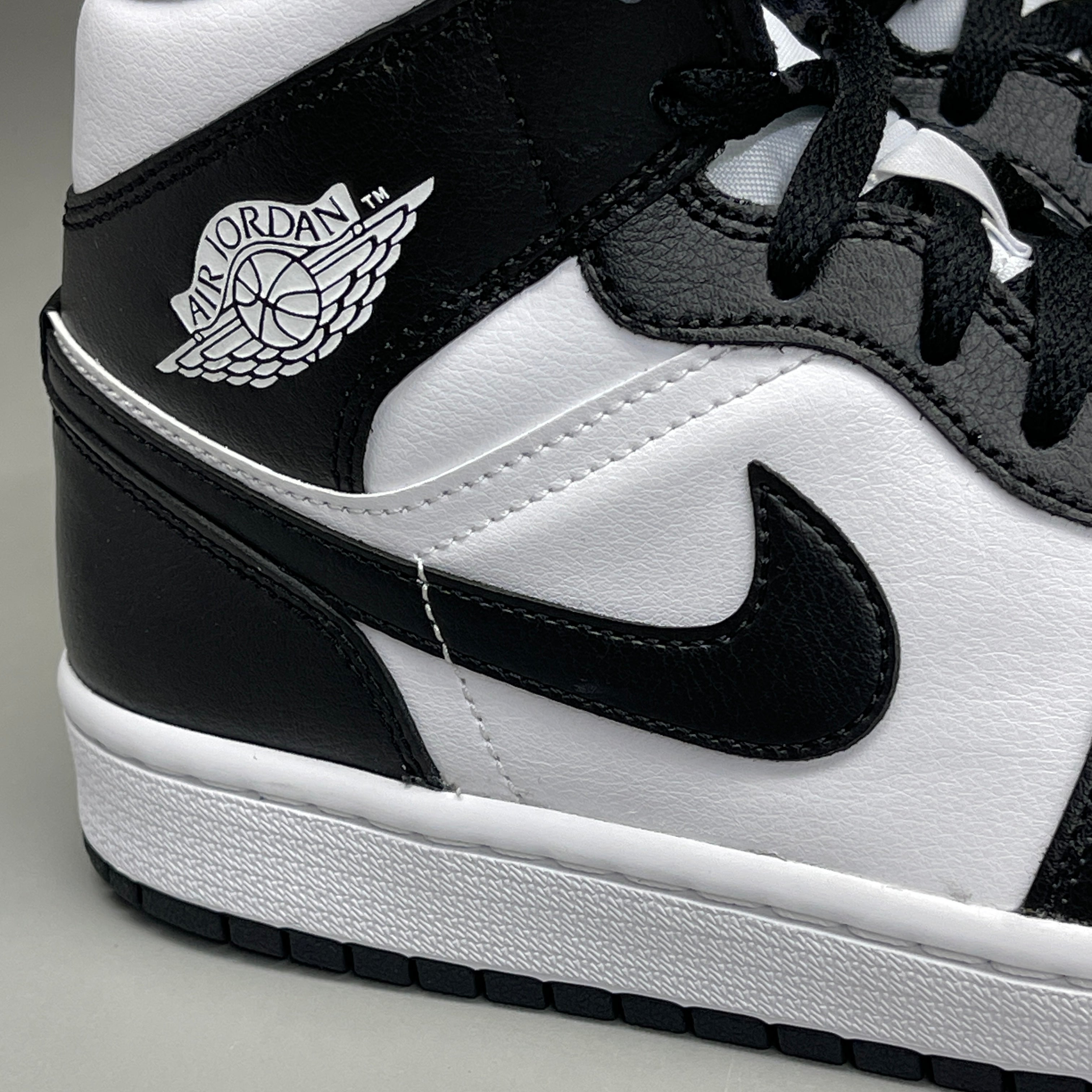 NIKE AIR JORDAN 1 Mid Panda Shoe Women's Sz 9 Black / White DV0991-101 (New)