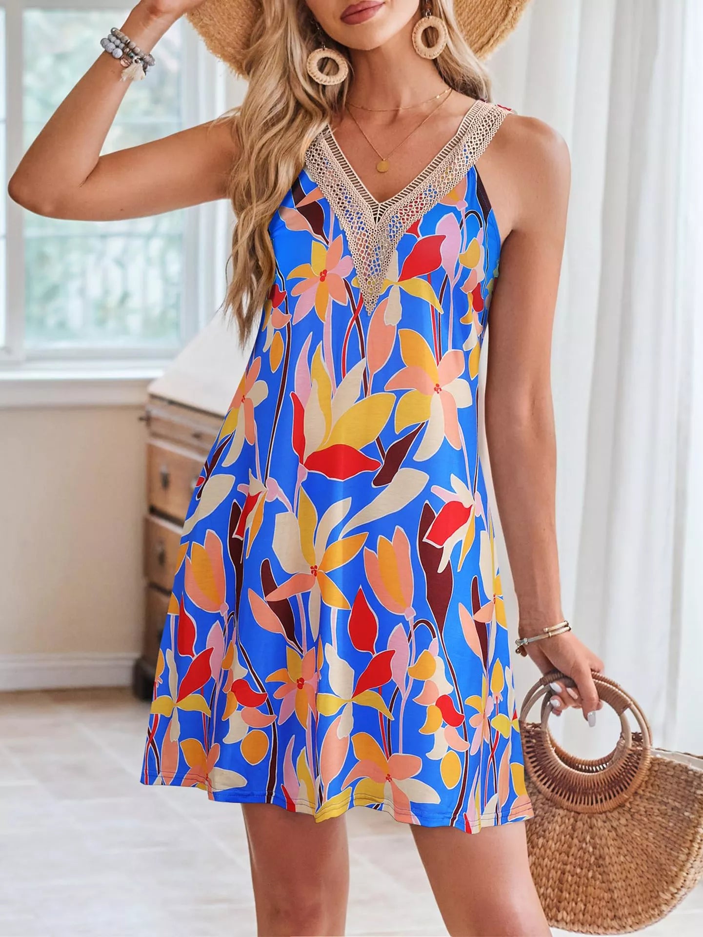 Tropical Leaf Print V-Neck Sleeveless Dress