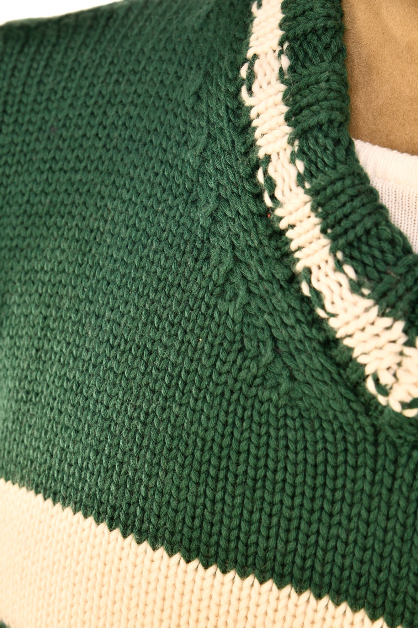 Fedeli Virgin Wool V-Neck Knit Sweater