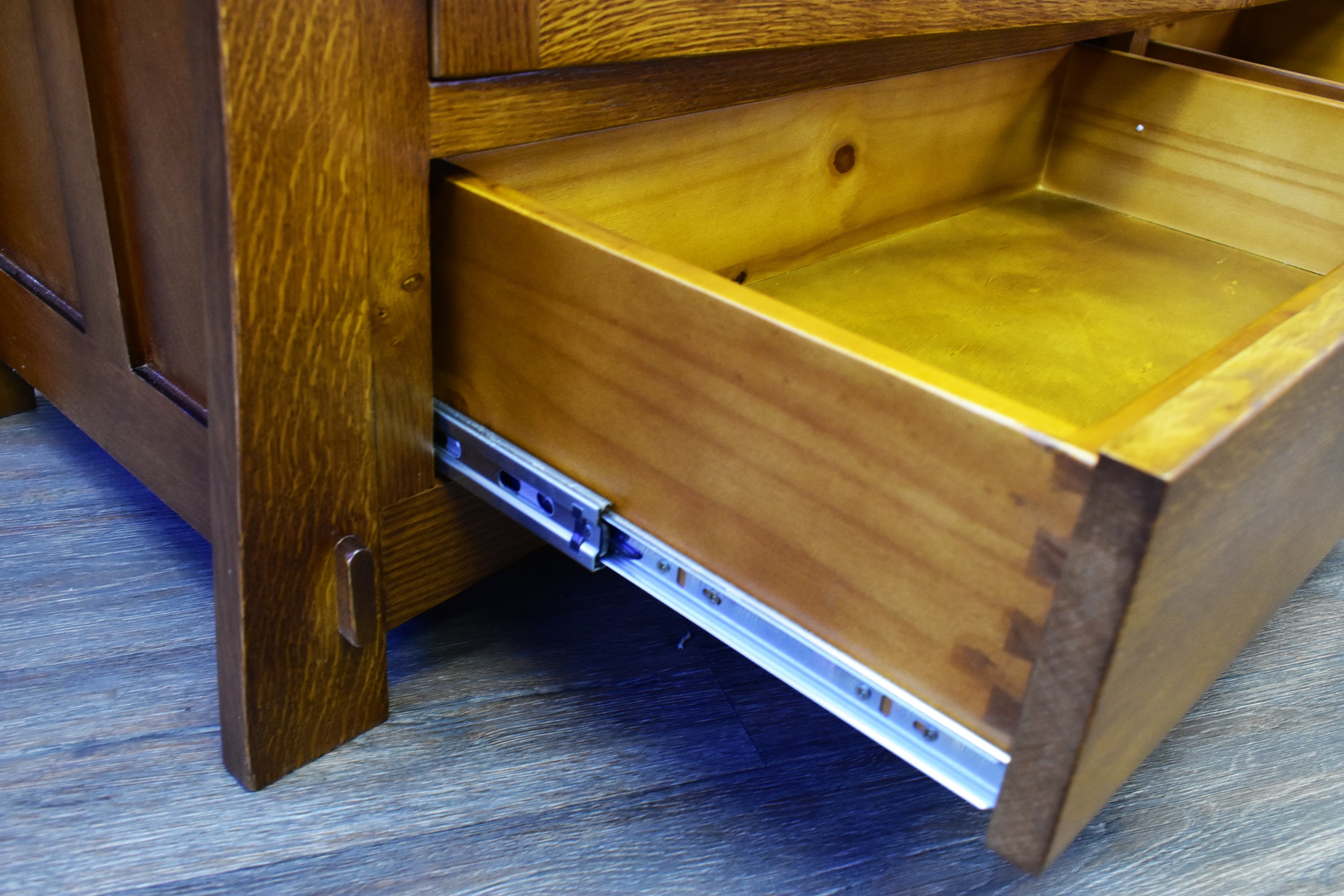 Mission Quarter Sawn Oak 60" TV Stand (2 Colors Available)