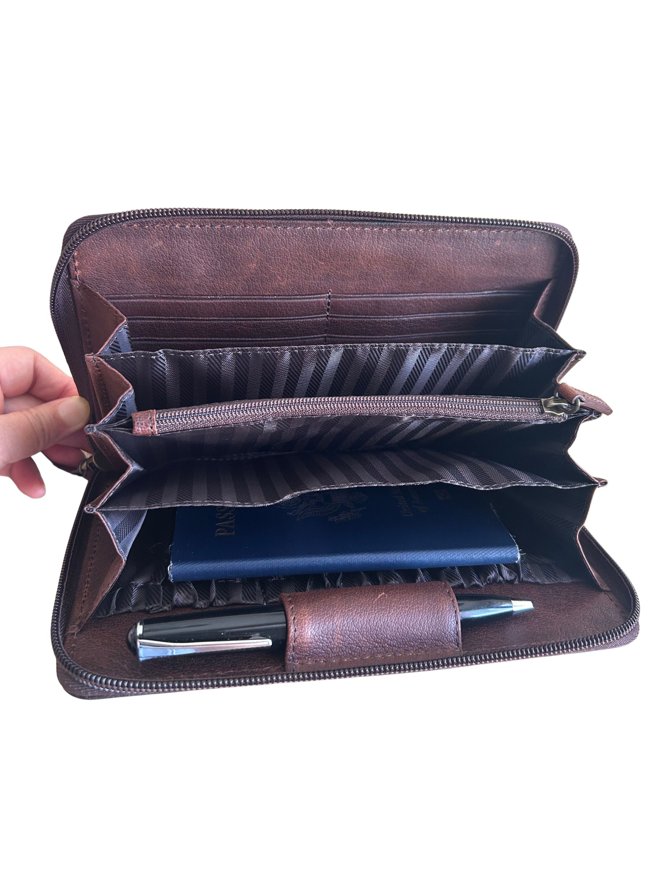 Cambridge Full-Grain Leather Double-Zip Travel Organizer Wallet