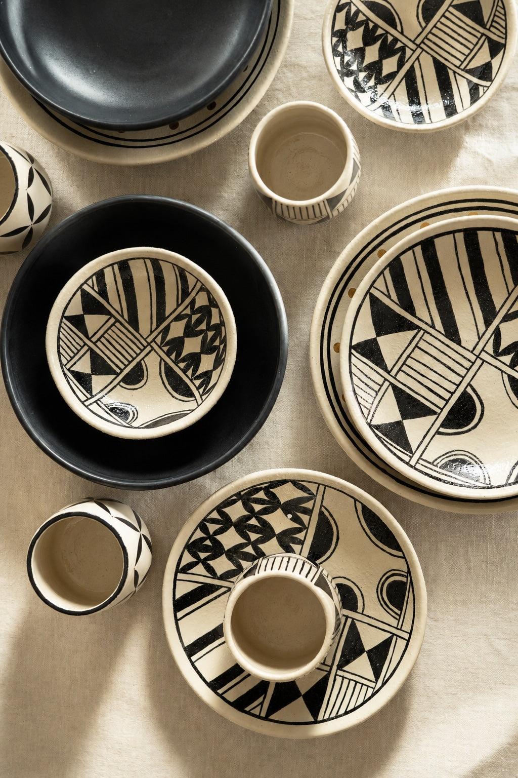Hand Painted Stoneware Dinner Plate: Handmade Heritage Collection