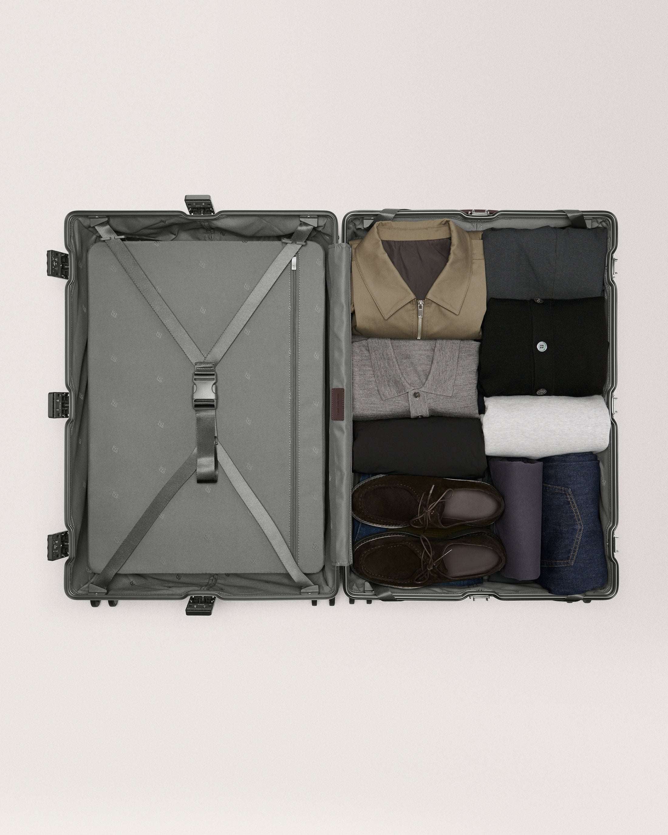 Hybrid “The Large Check-in” by Carl Friedrik