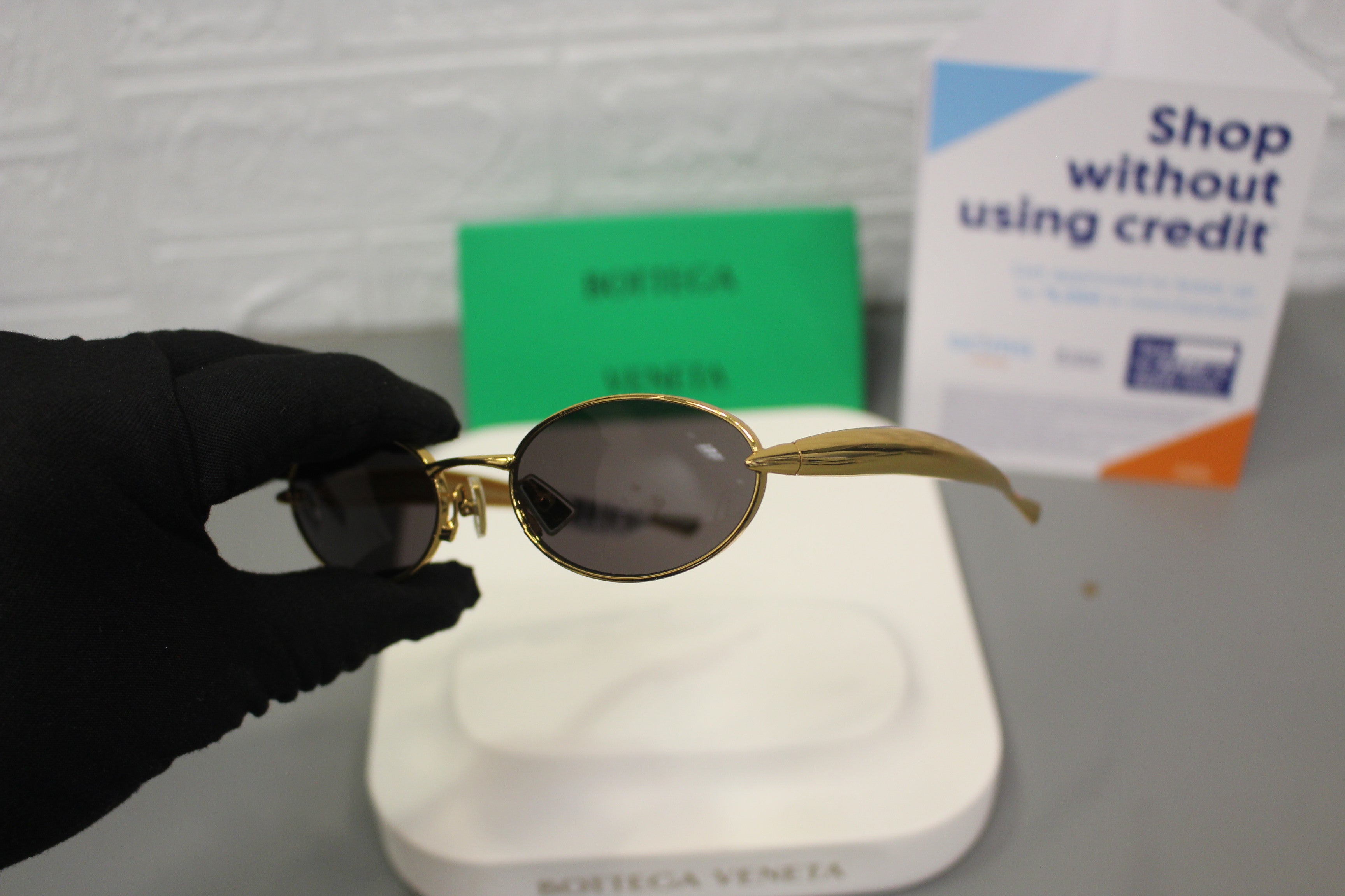 Bottega Veneta BV1386S-001 Sunglasses – Unisex Luxury Eyewear