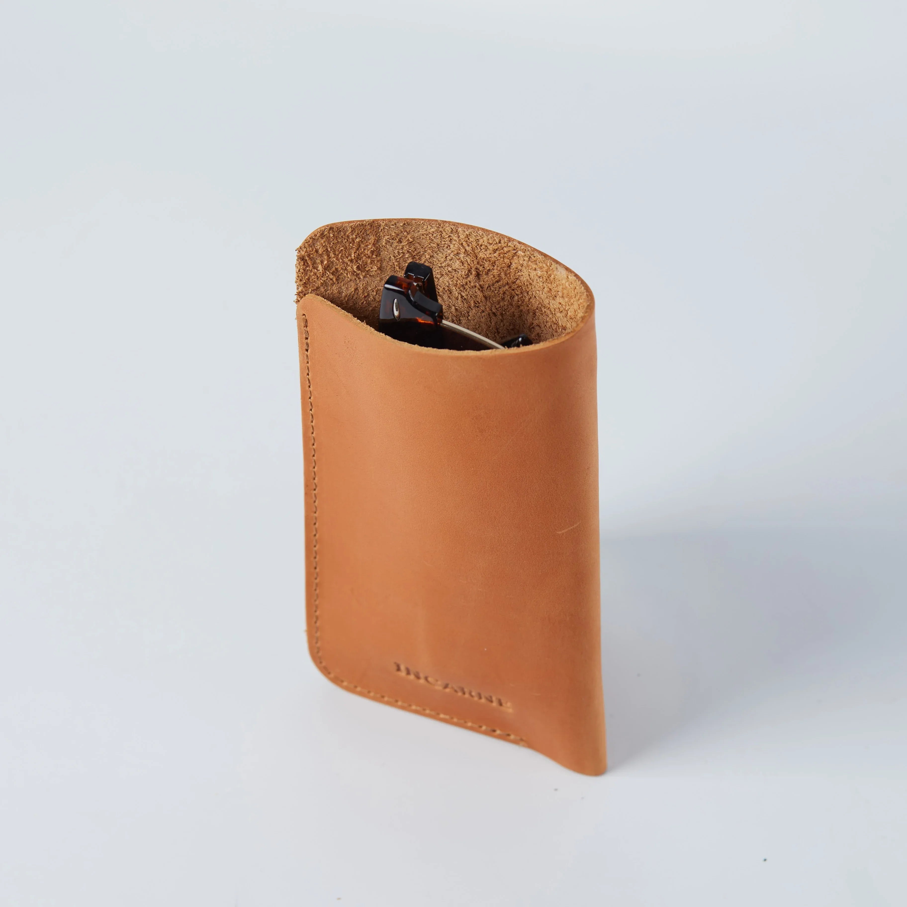 Catch glasses case