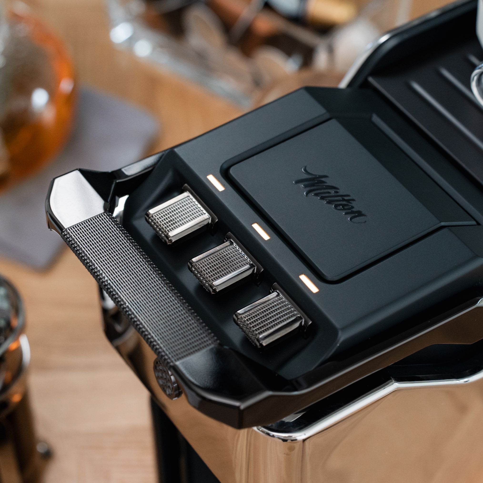 Line1 Espresso and Coffee Machine: Polished Chrome